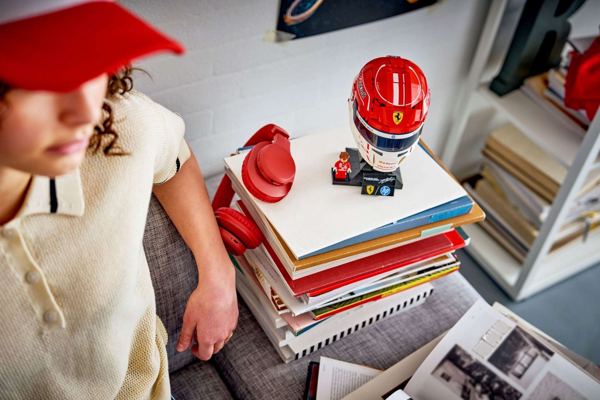  Mô Hình Lego Scuderia Ferrari HP Charles Leclerc Helmet 