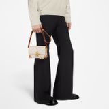  Túi Louis Vuitton Steamer Wearable Wallet 'Off White' 
