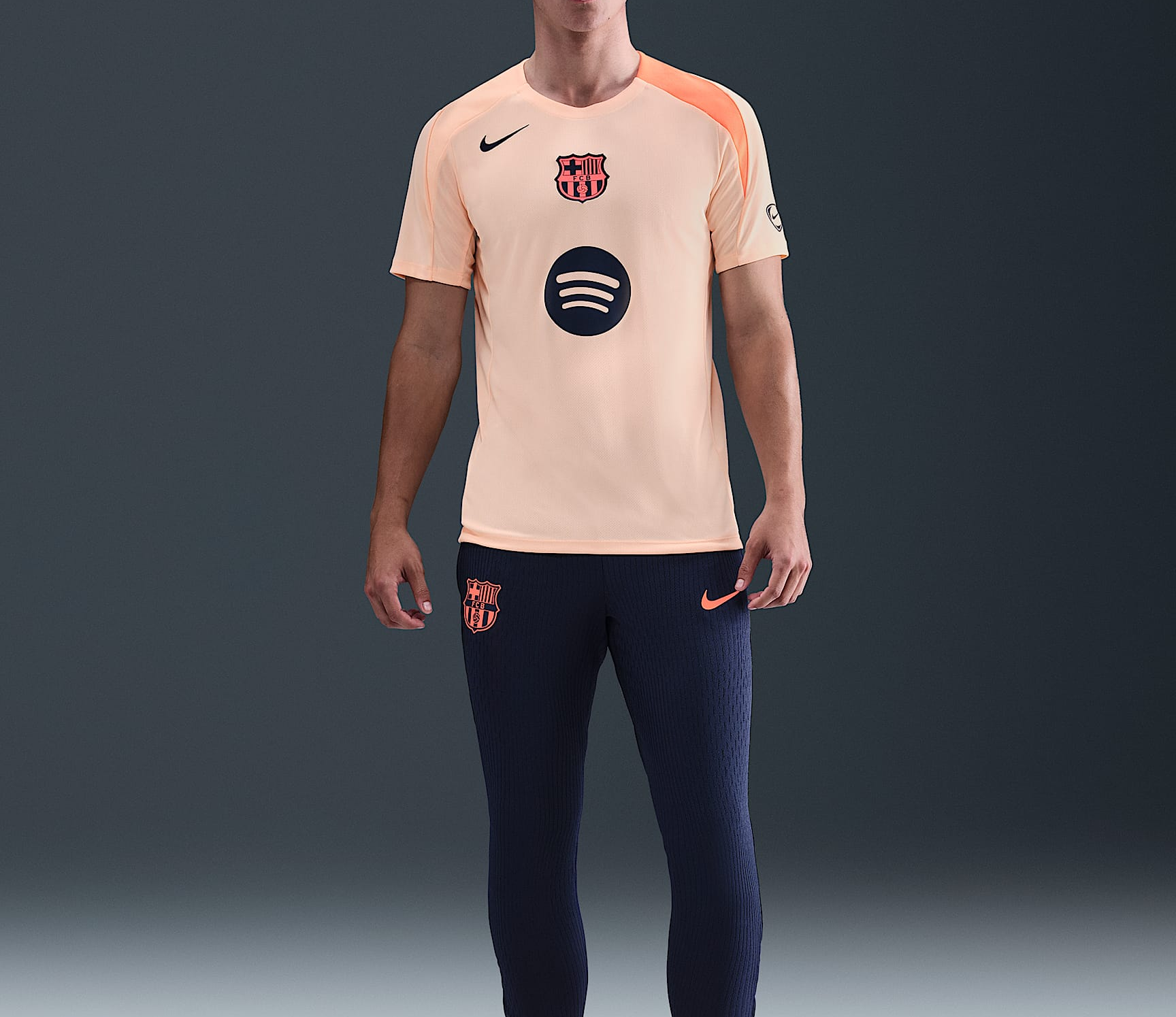  Áo Nike FC Barcelona Strike Top 25/26 'Crimson Tint' 