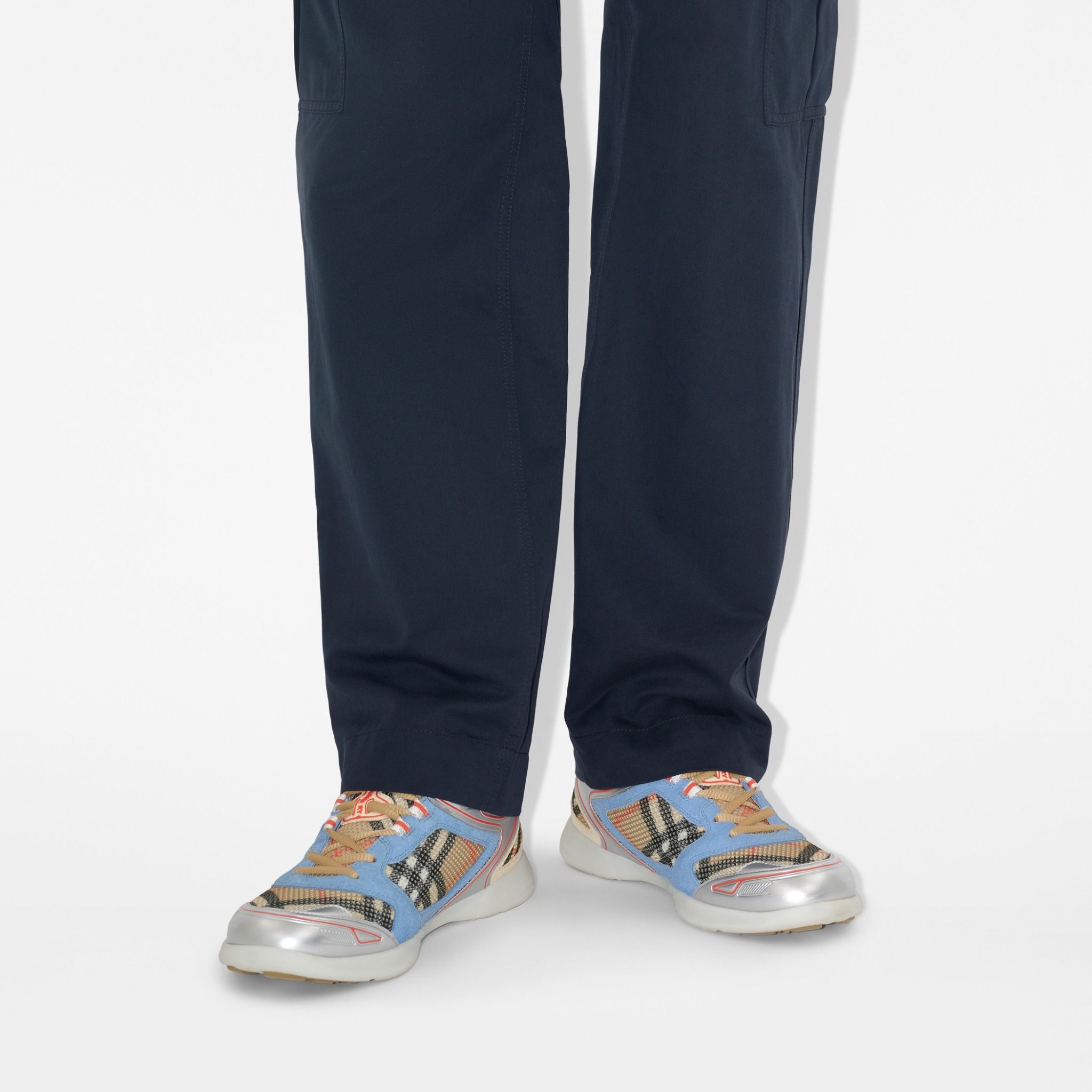  Giày Nam Burberry Check Matrix Sport Sneakers 'Sand' 