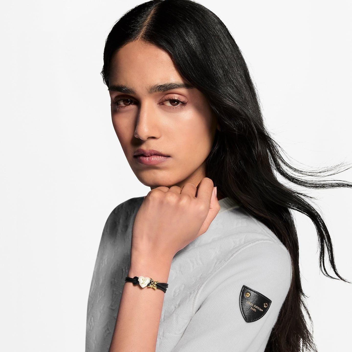  Vòng Tay Nữ Louis Vuitton LV Bloom Pearl Heart 'Black' 