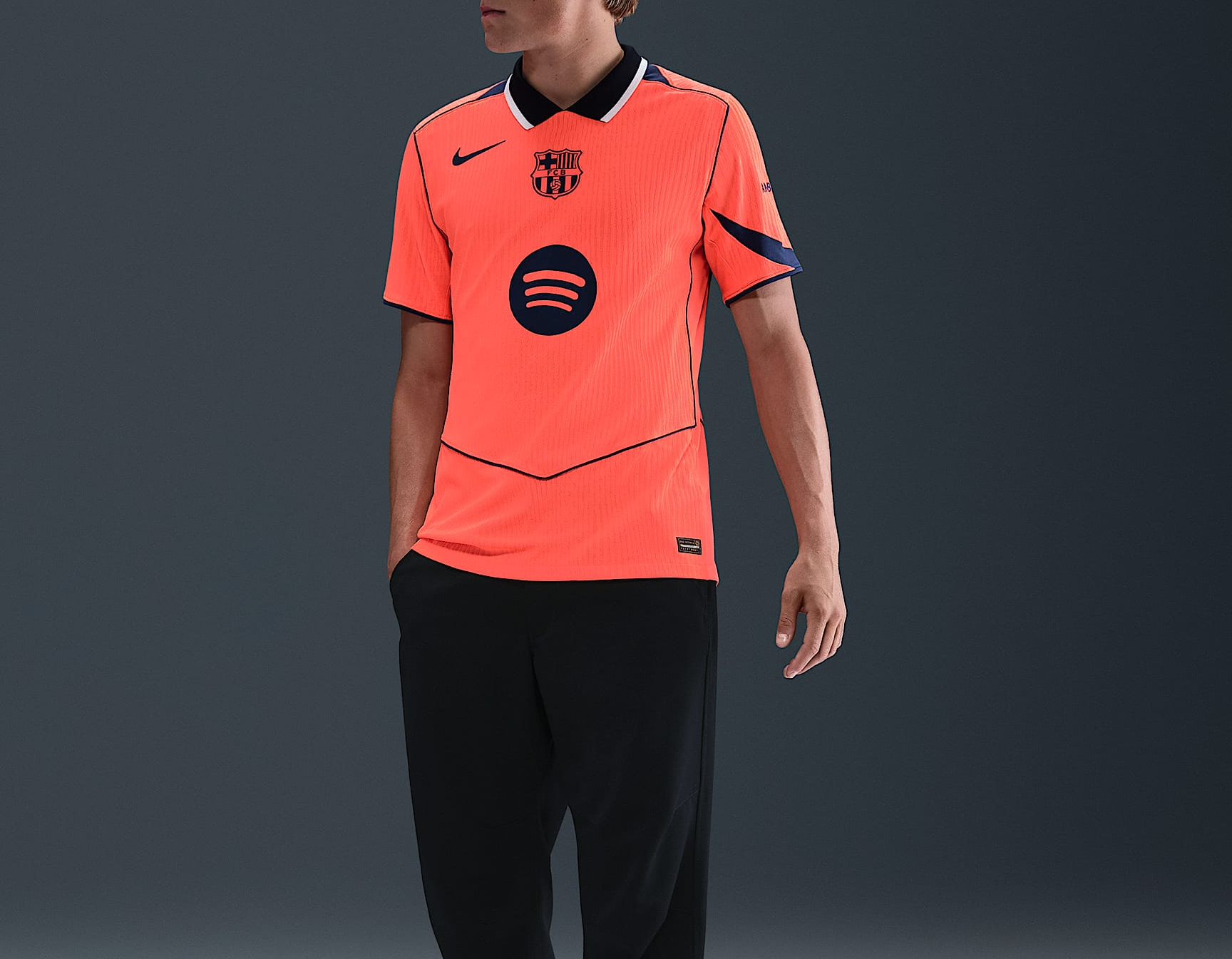  Áo Nike Barcelona 25/26 'Orange' 