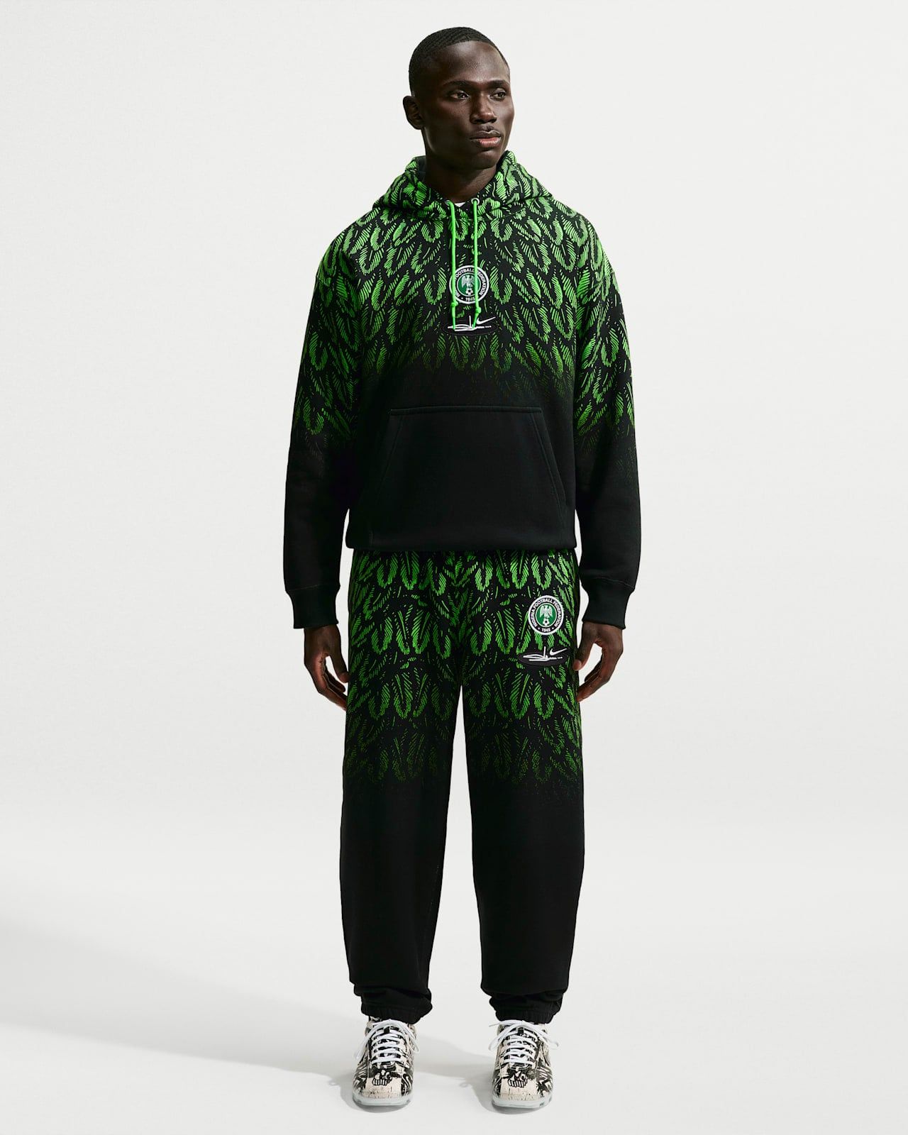  Quần Nike Nigeria x Slawn Fleece Trousers 