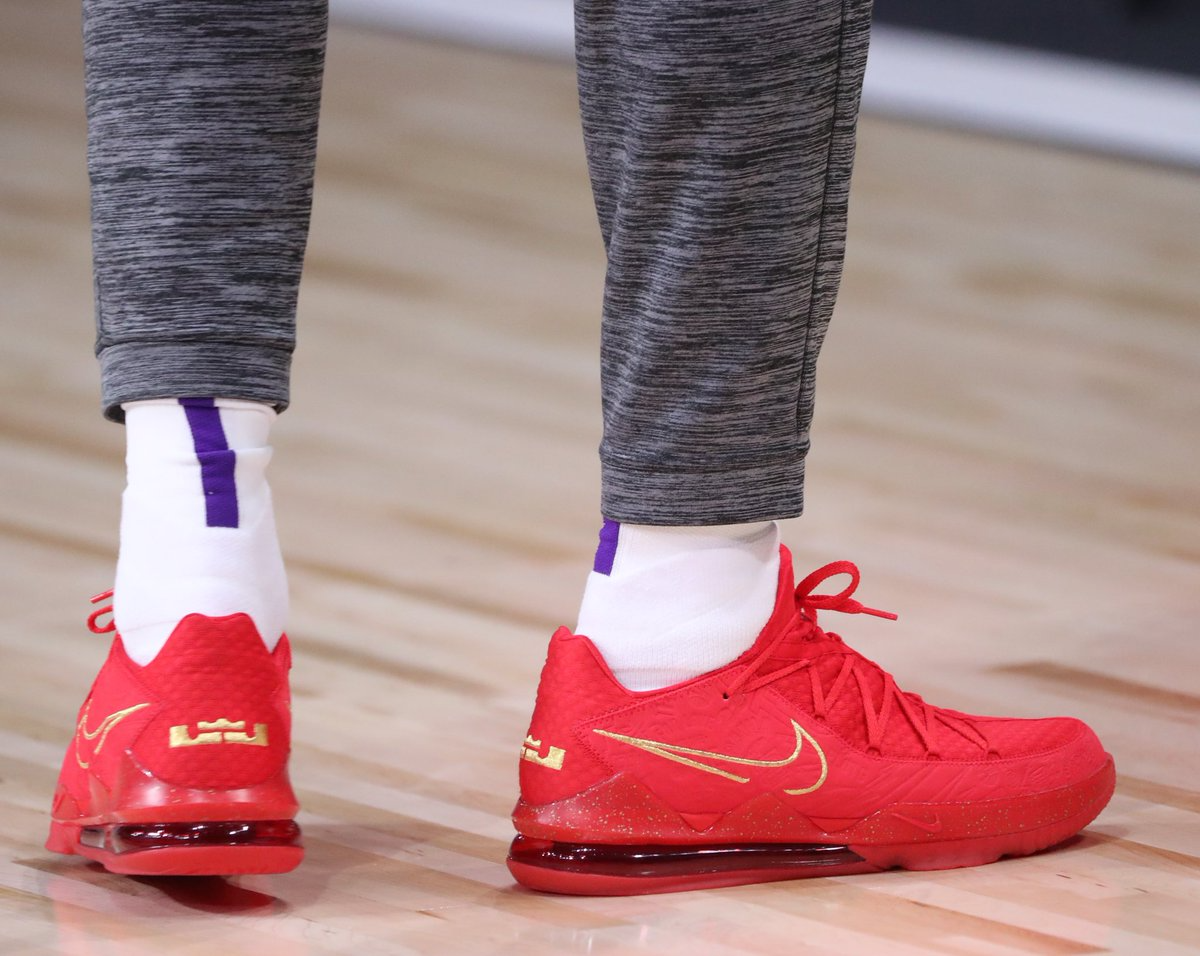  Giày Nike LeBron 17 x Titan Low ‘Agimat’ 