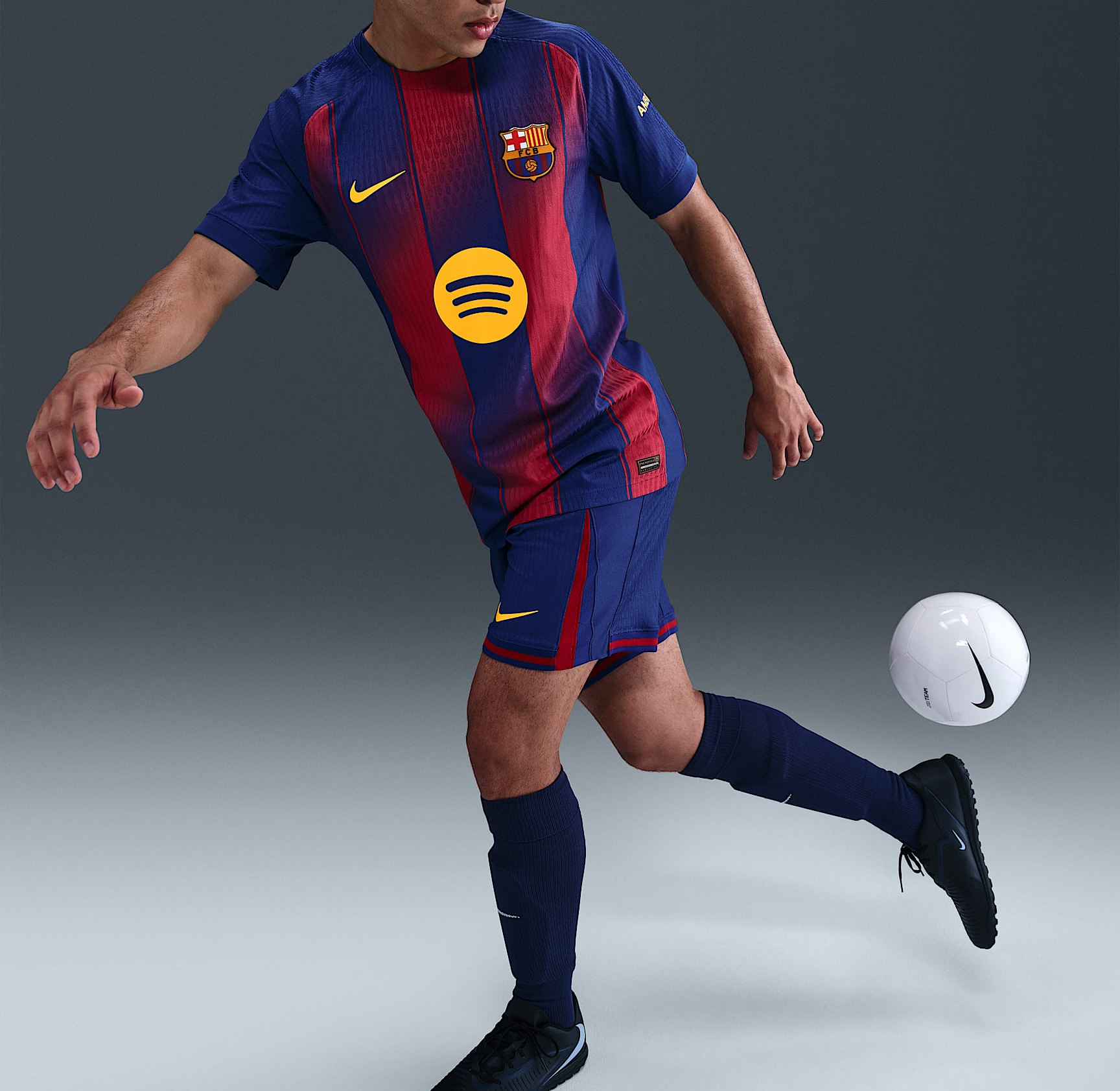  Áo Nike Barcelona 25/26 'Blue' 