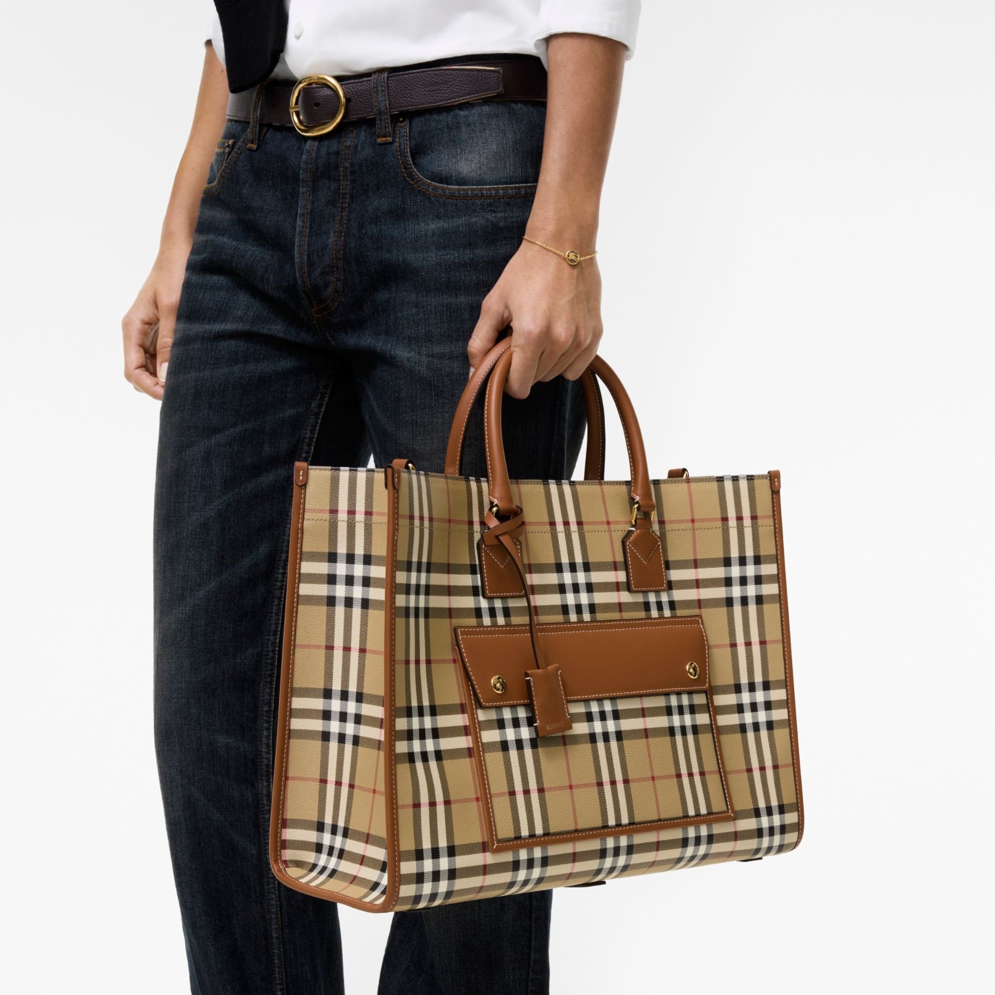  Túi Burberry Medium Freya Tote 'Beige' 