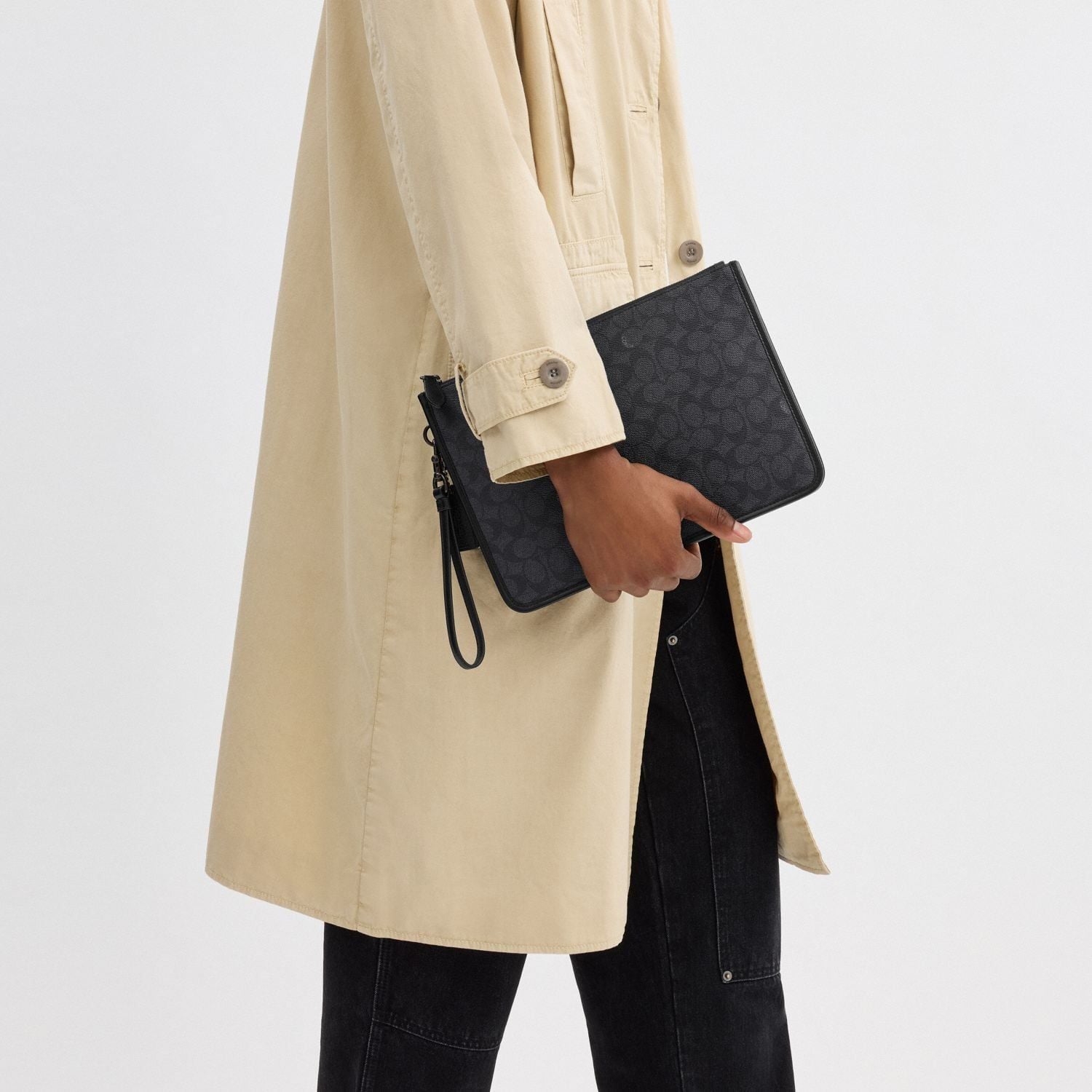  Túi Coach Charter Pouch 'Black' 