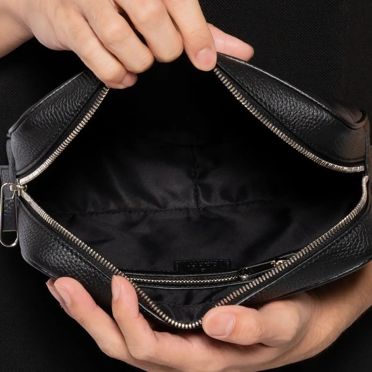  Túi Gucci Jumbo GG Toiletry Case 'Black' 