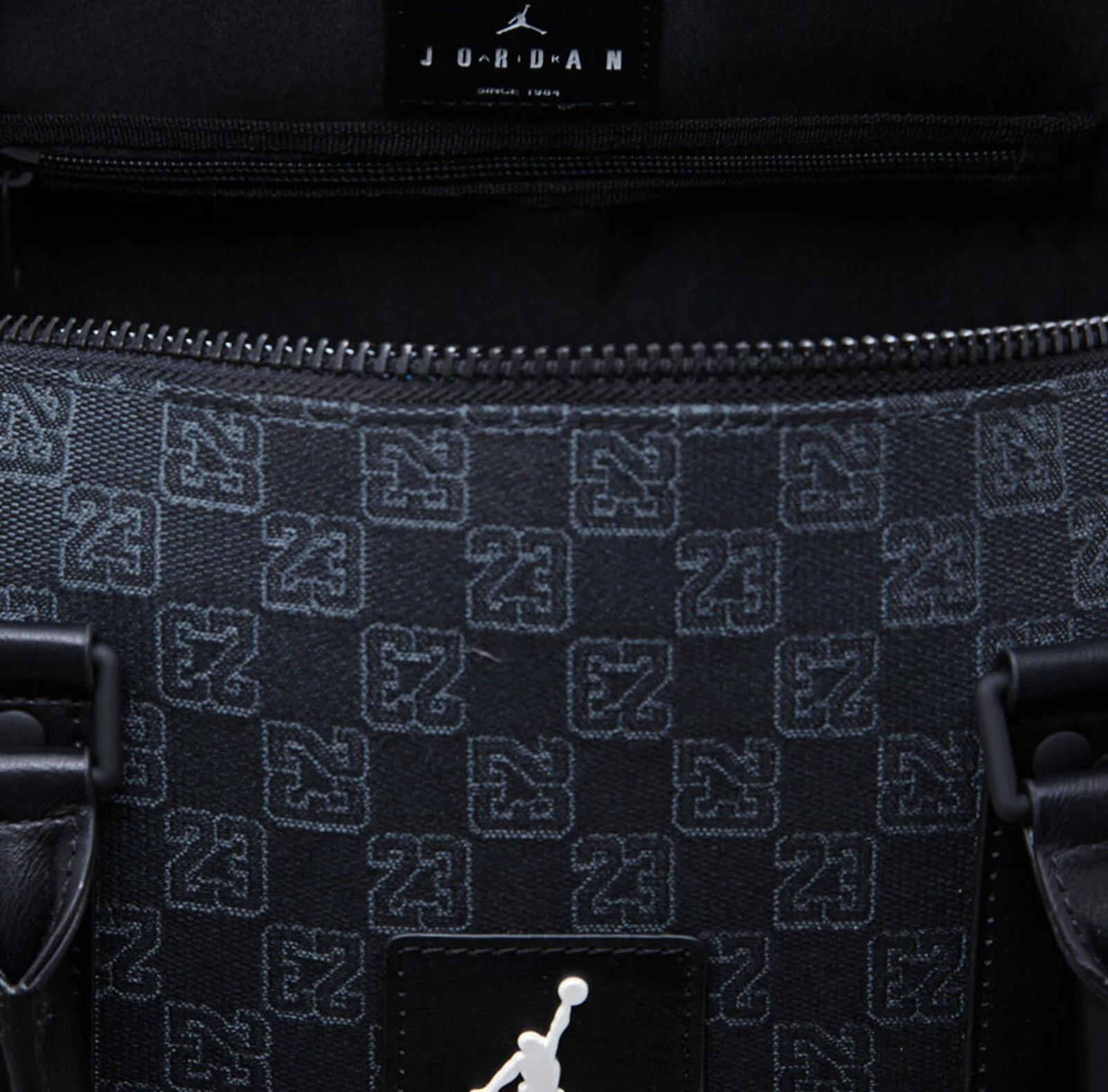  Túi Nike Air Jordan 23 Monogram ‘Black’ 