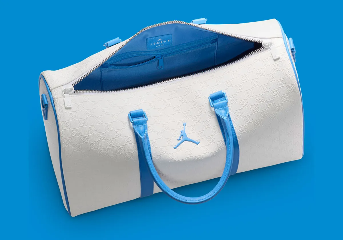  Túi Nike Air Jordan Monogram Duffle 25L ‘White’ 