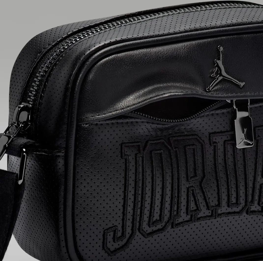 Túi Nike Air Jordan Perforated Camera Bag ‘Black’ 