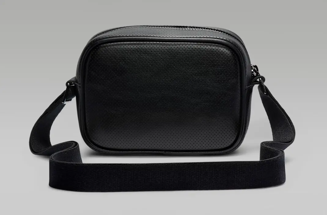  Túi Nike Air Jordan Perforated Camera Bag ‘Black’ 