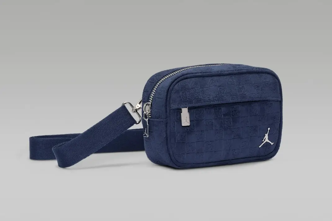  Túi Nike Air Jordan Suede Monogram ‘Midnight Navy’ 