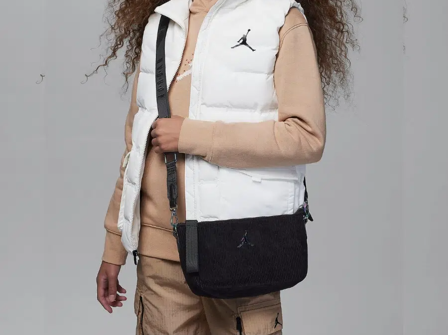  Túi Nike Jordan Corduroy Handbag ‘Black’ 