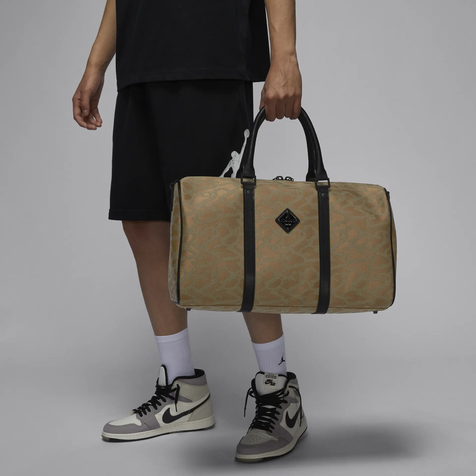  Túi Nike Jordan Icon Duffle Bag ‘Brown’ 