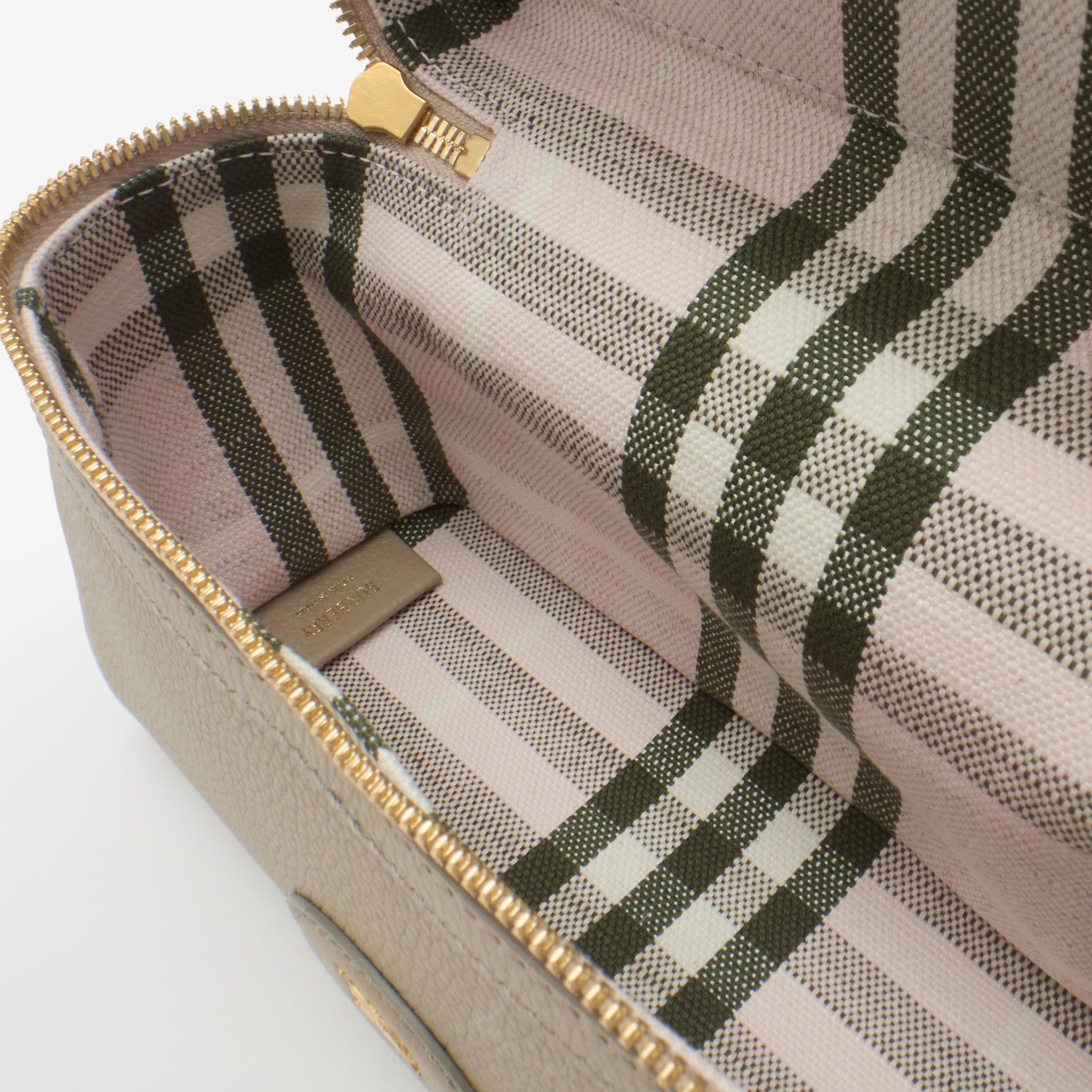  Túi Nữ Burberry Bloomsbury Vanity Bag 'Mushroom Beige' 