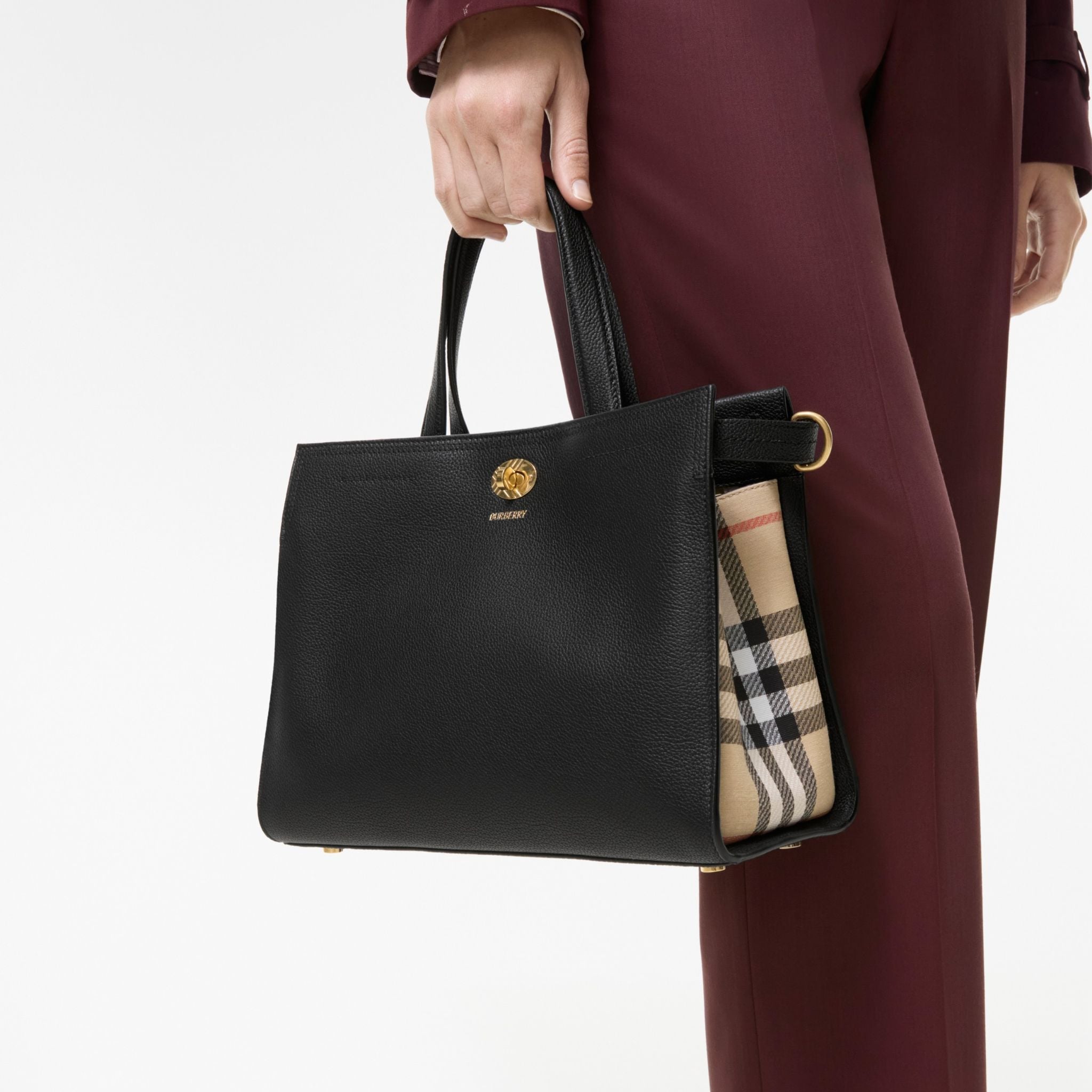  Túi Nữ Burberry Small Check Cotswolds Tote 'Black' 