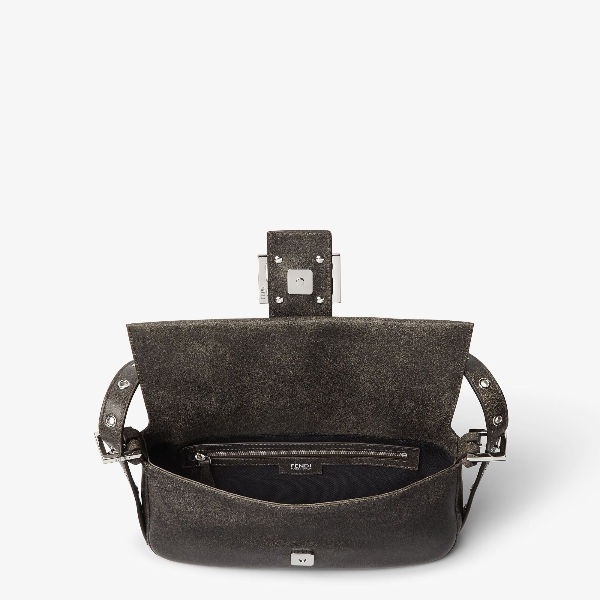  Túi Nữ Fendi Baguette Bag 'Black' 