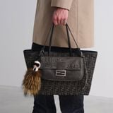  Túi Nữ Fendi Baguette Bag 'Black' 