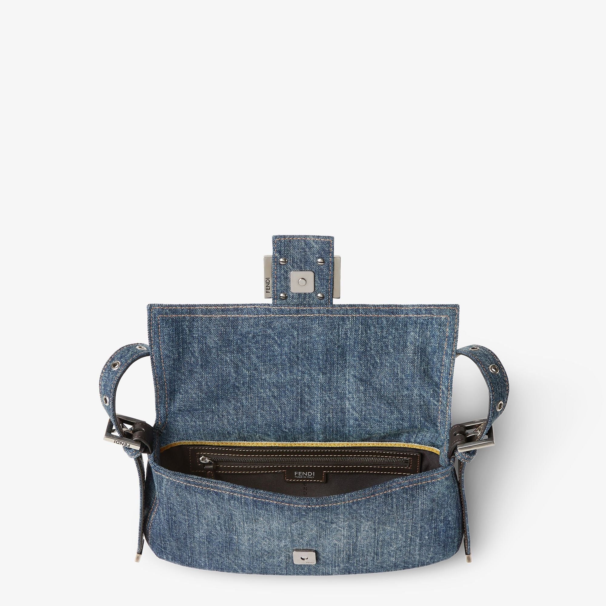  Túi Nữ Fendi Baguette Bag 'Blue' 