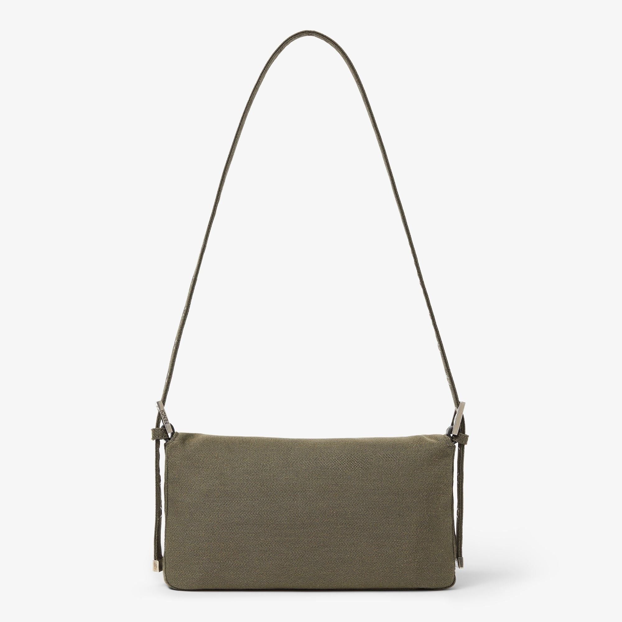  Túi Nữ Fendi Baguette Bag 'Khaki' 