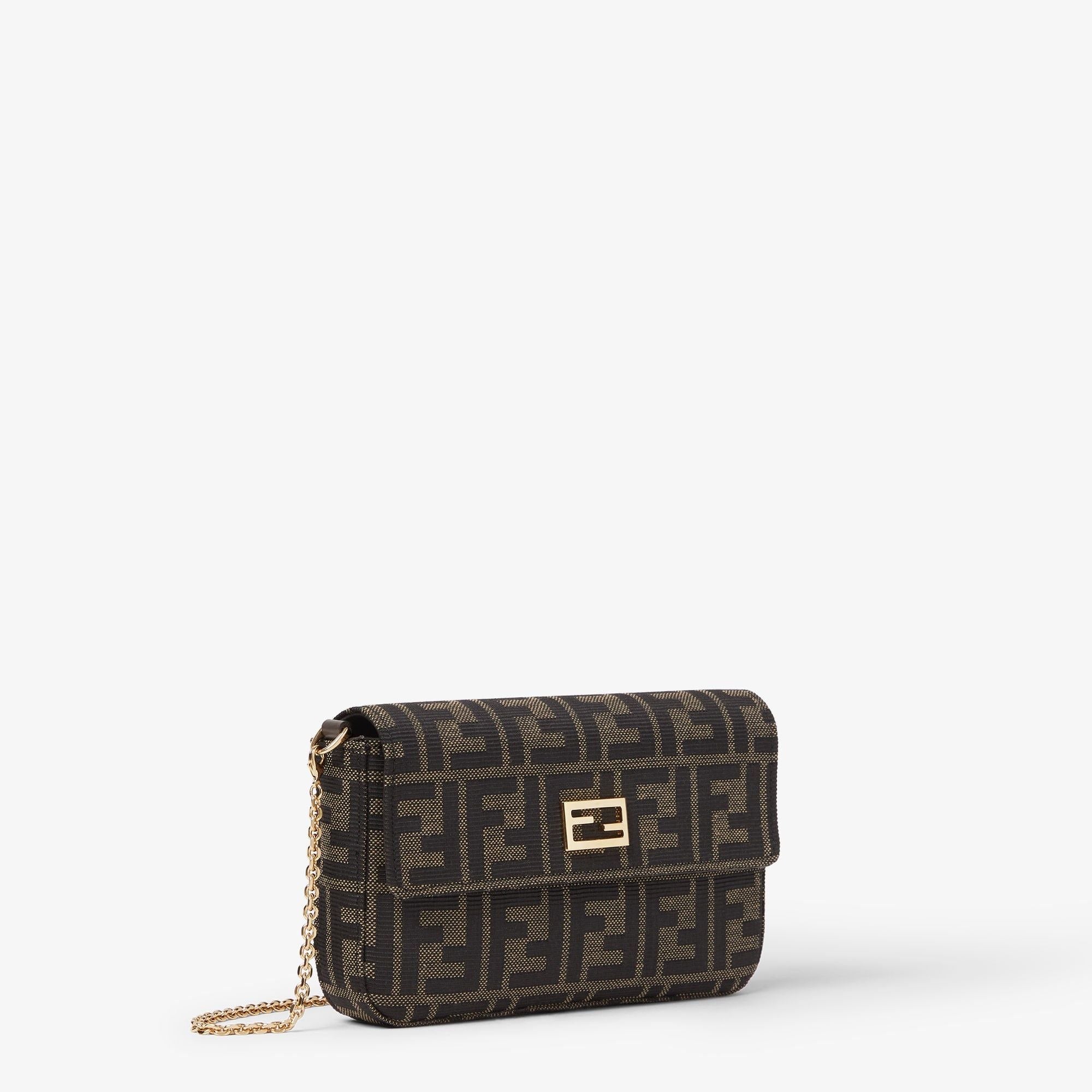  Túi Nữ Fendi Tube Wallet On Chain 'Brown' 