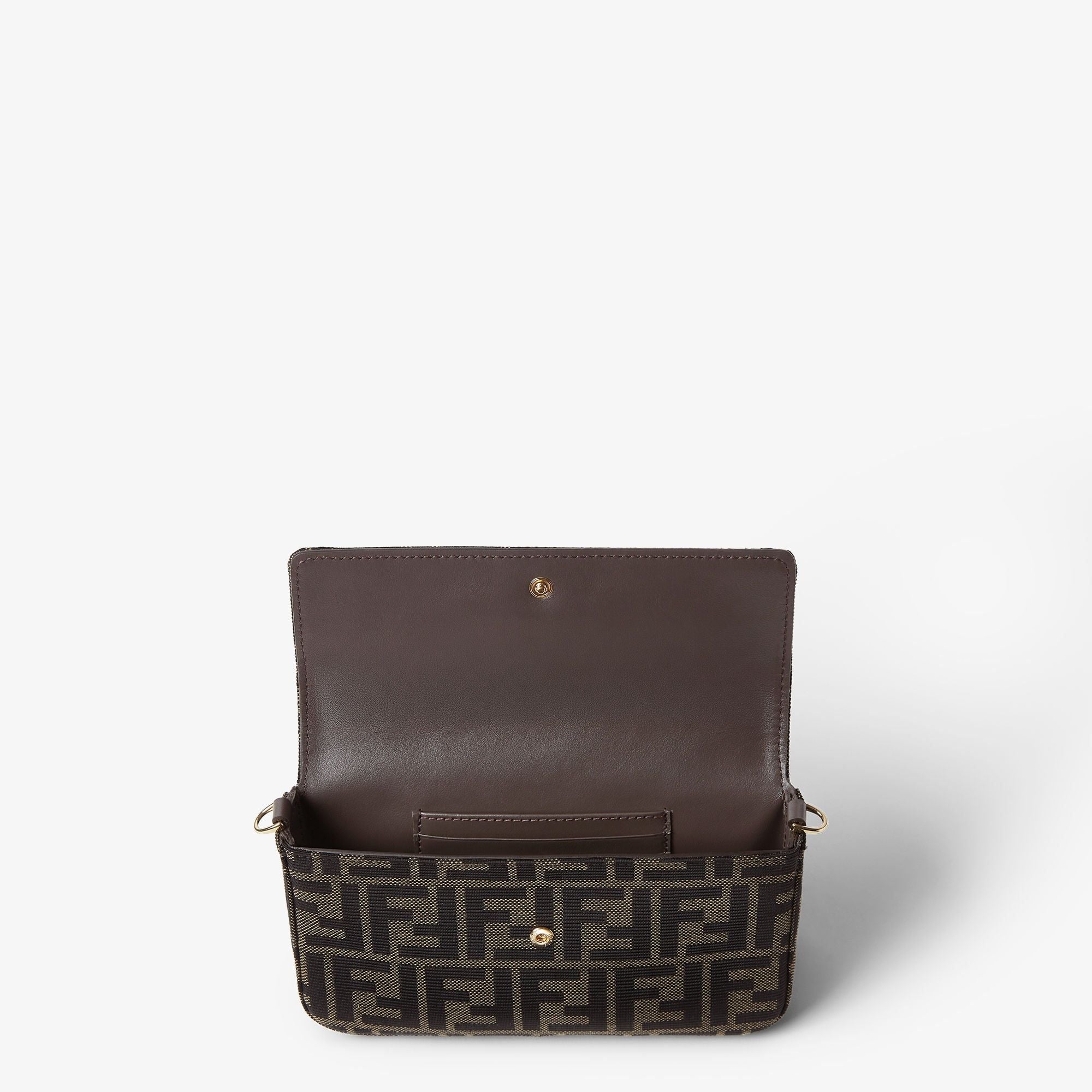  Túi Nữ Fendi Tube Wallet On Chain 'Brown' 