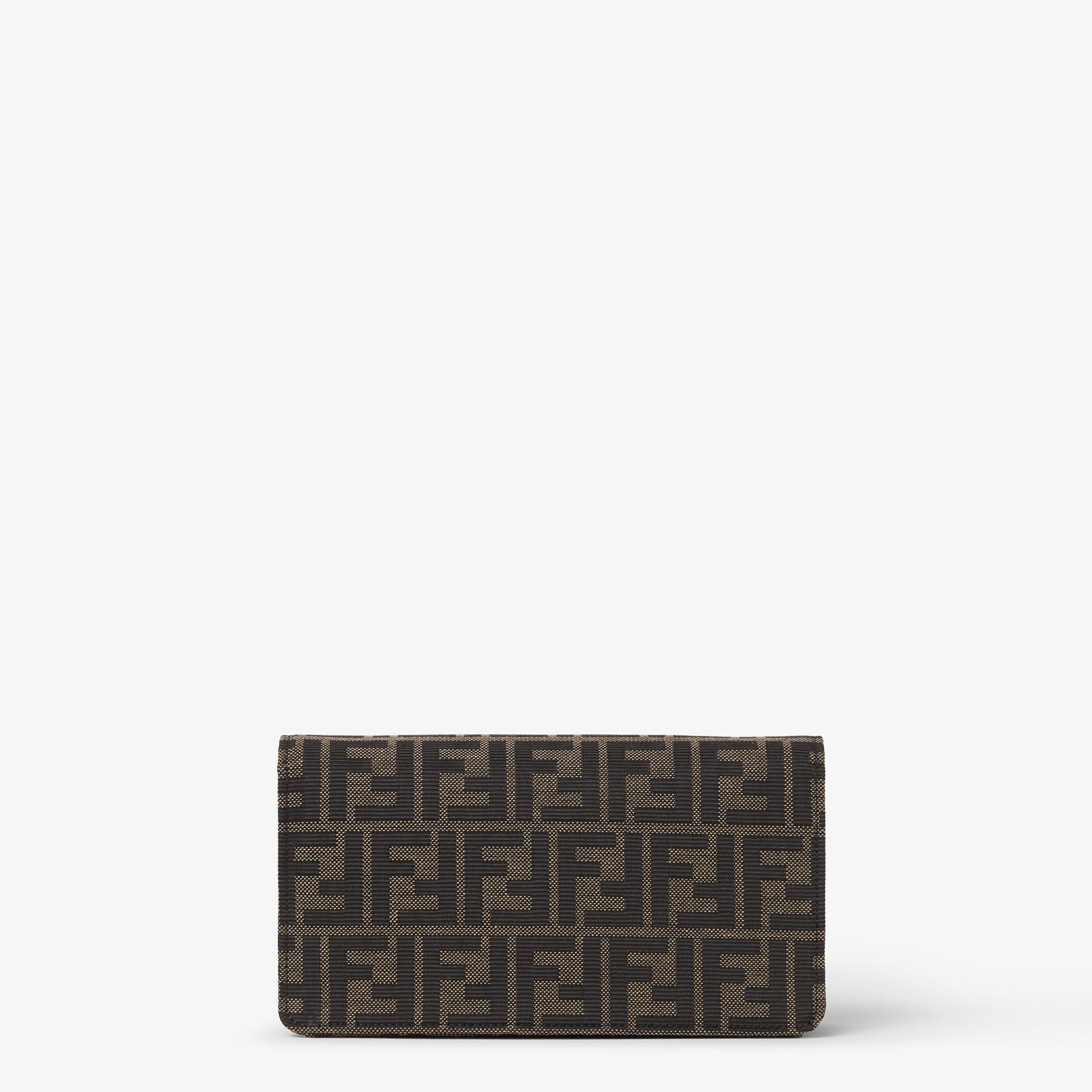  Túi Nữ Fendi Tube Wallet On Chain 'Brown' 