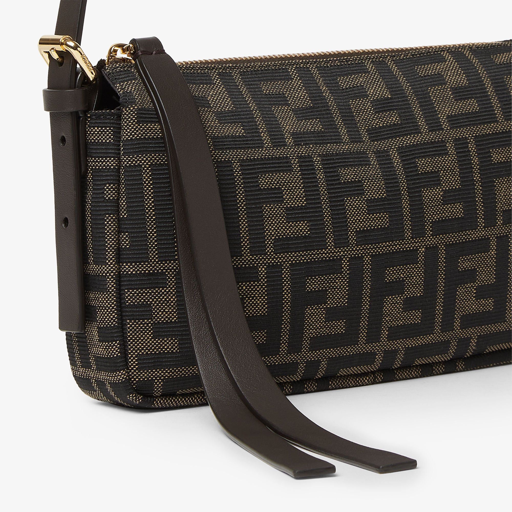  Túi Nữ Fendi Zip Top Small 'Brown' 