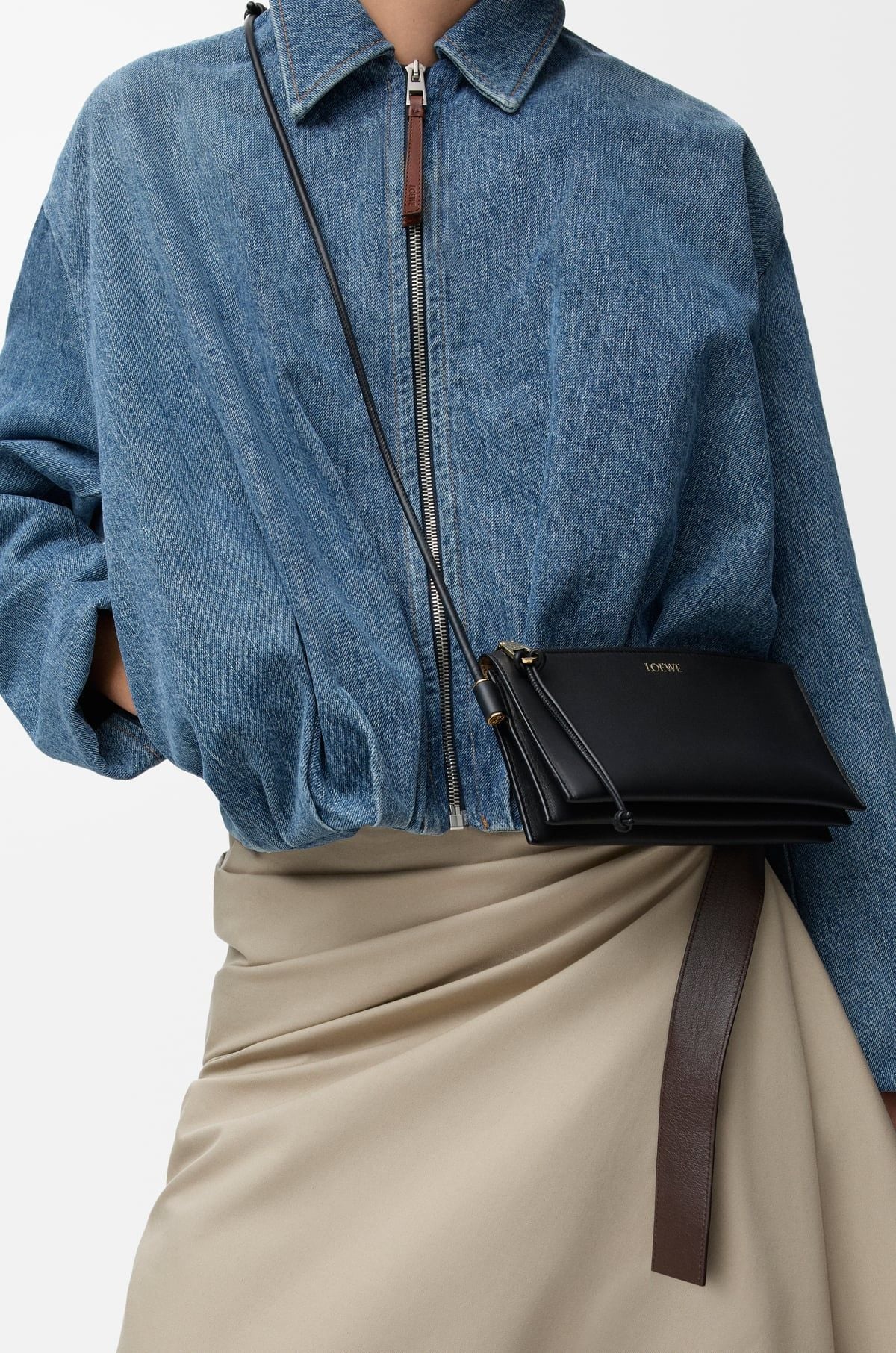  Túi Nữ Loewe Joya Pouch 'Black' 