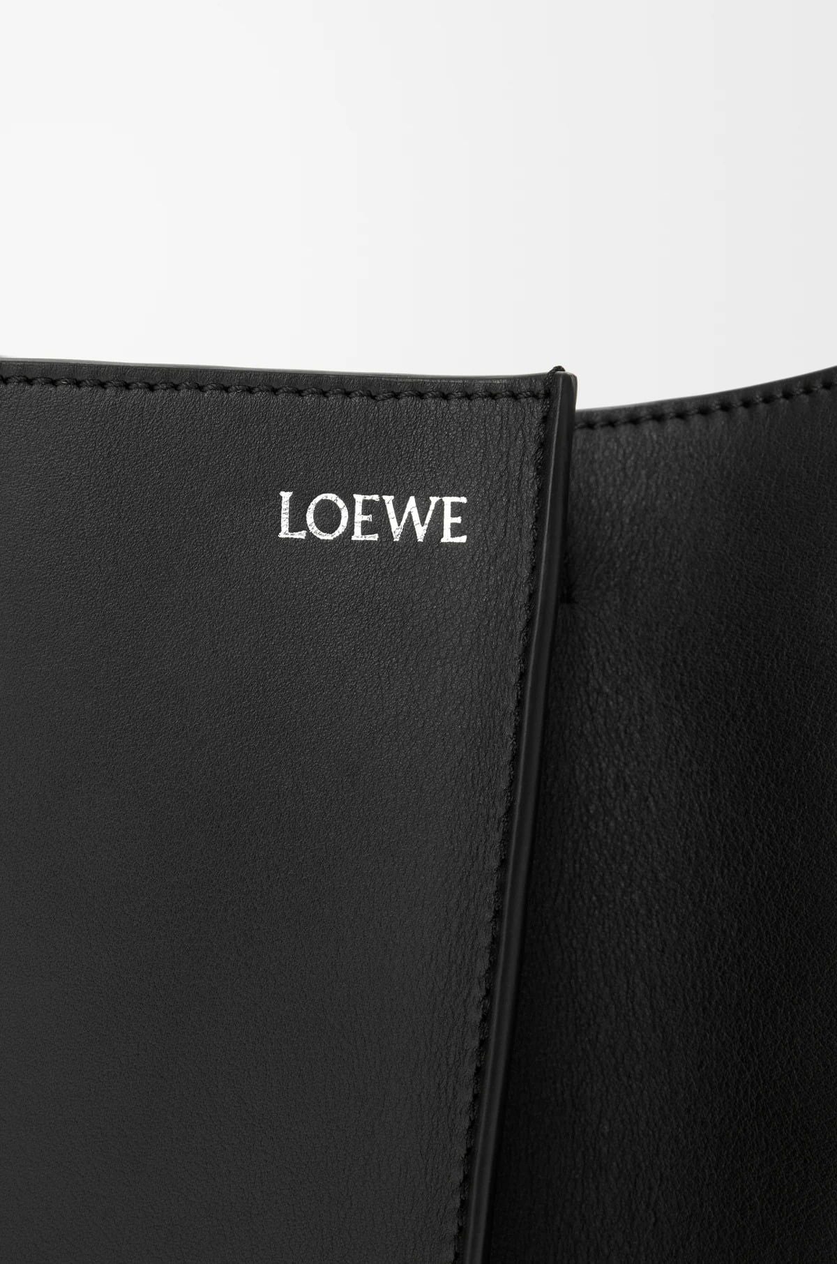  Túi Nữ Loewe Medium Bilbao Bucket 'Black' 