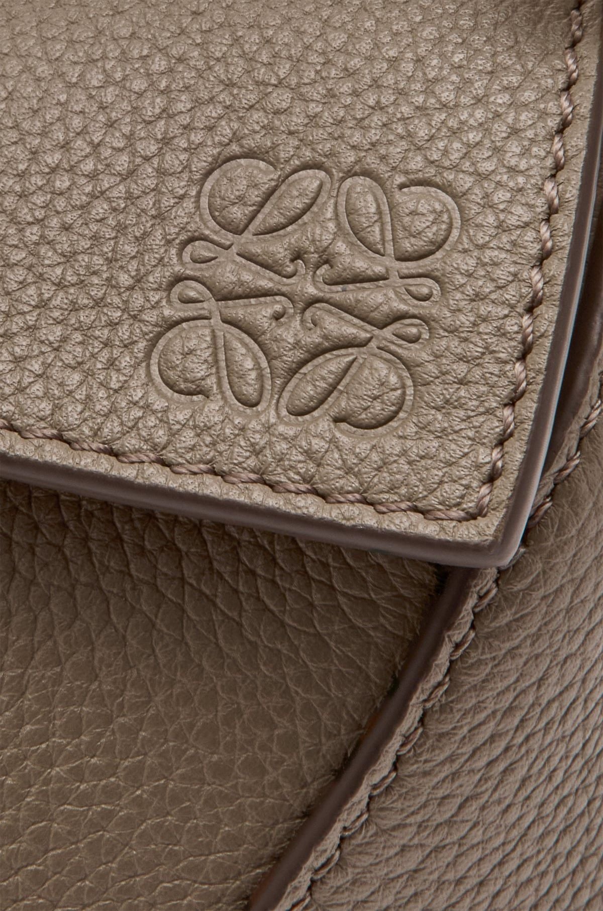  Túi Nữ Loewe Mini Puzzle Edge Bag 'Taupe' 