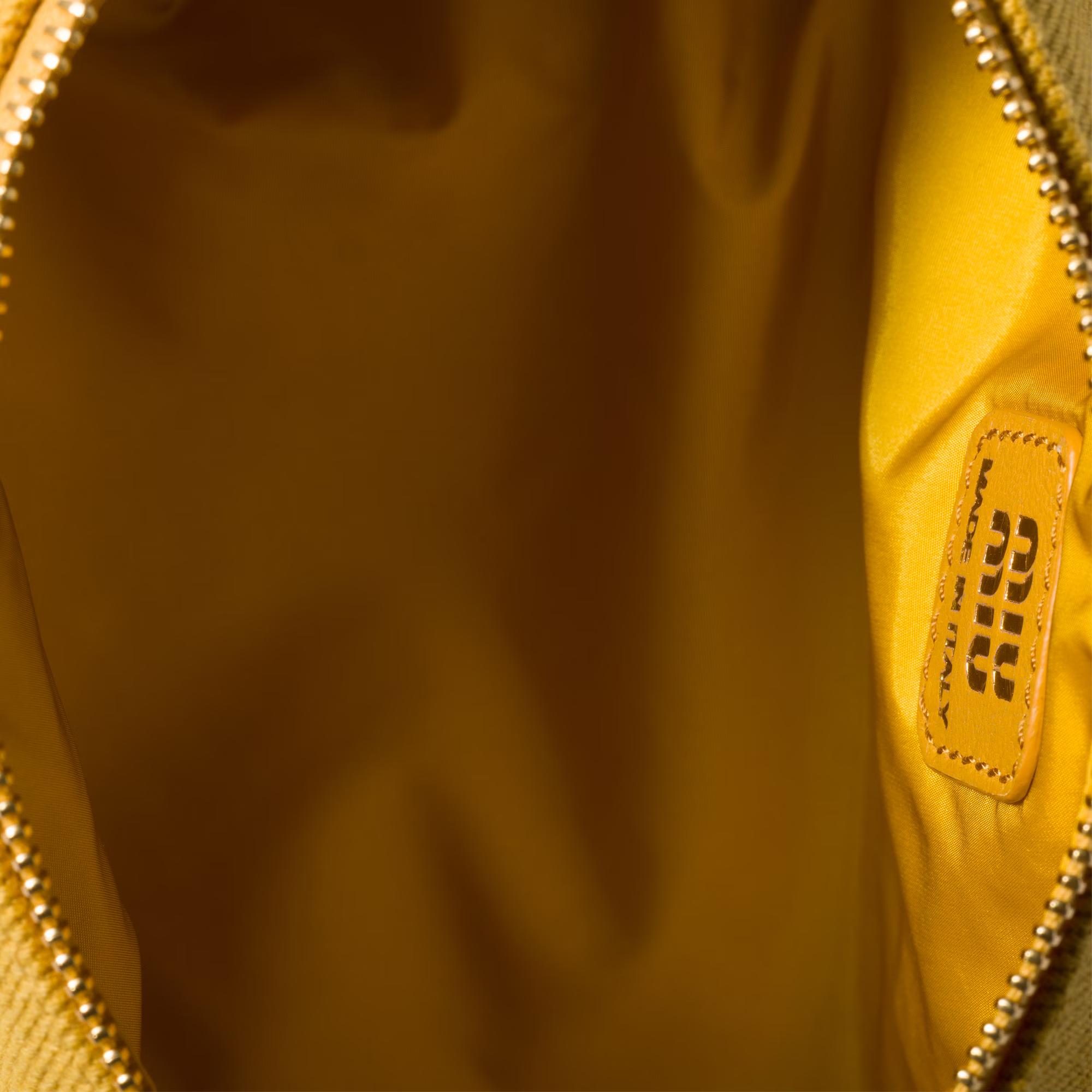  Túi Nữ Miu Miu Gabardine Pouch 'Topaz' 