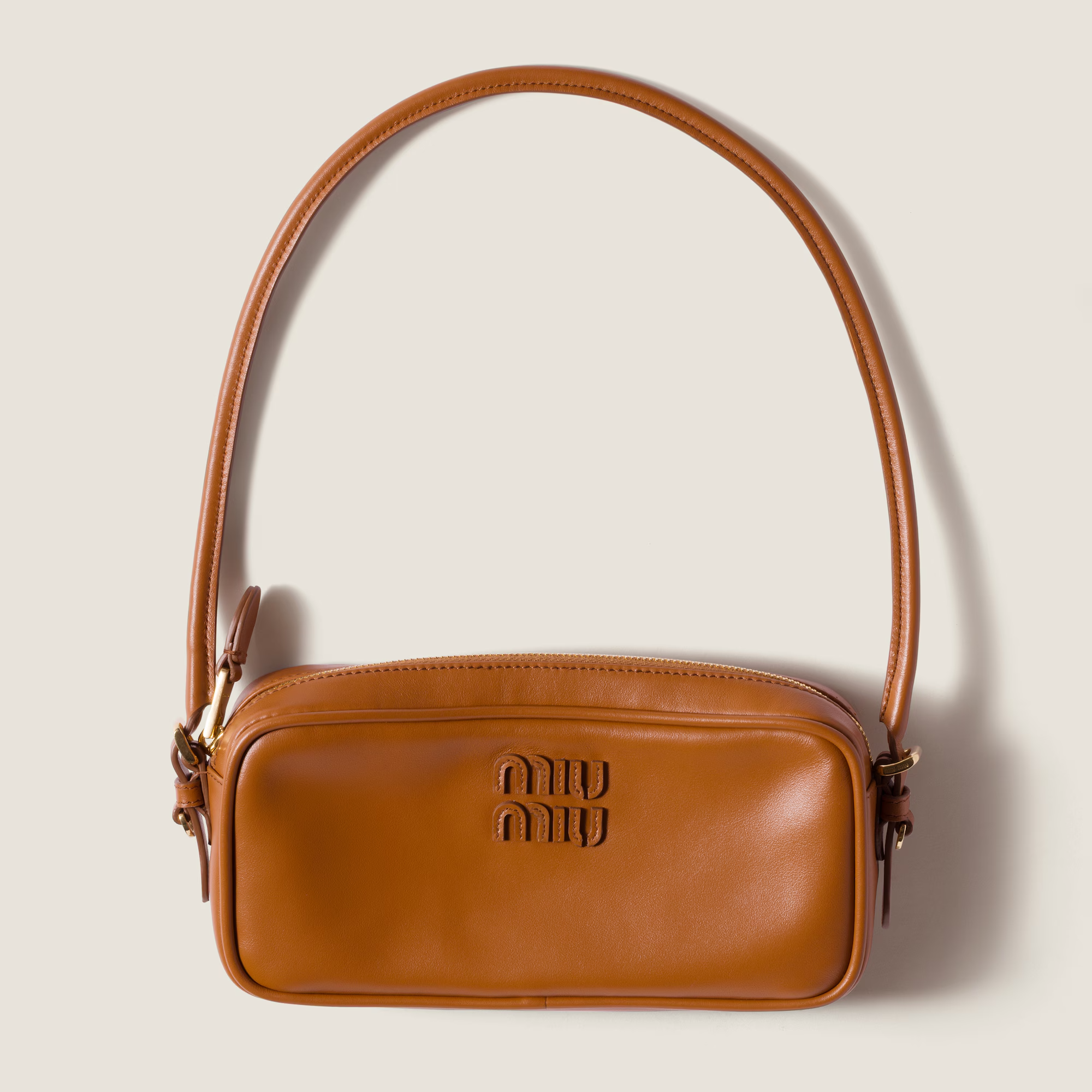  Túi Nữ Miu Miu Leather Pouch 'Cognac' 