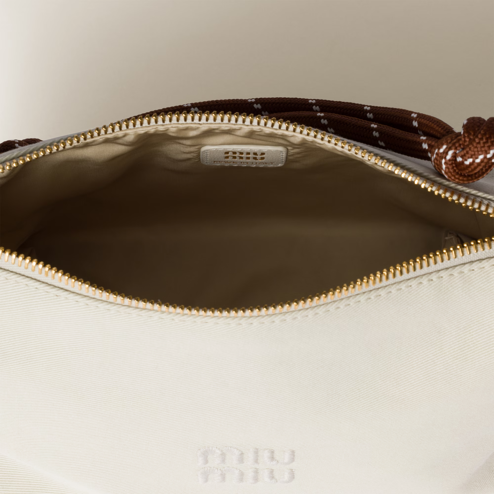 Túi Nữ Miu Miu Spirit Gabardine Pouch 'Chalk White' 