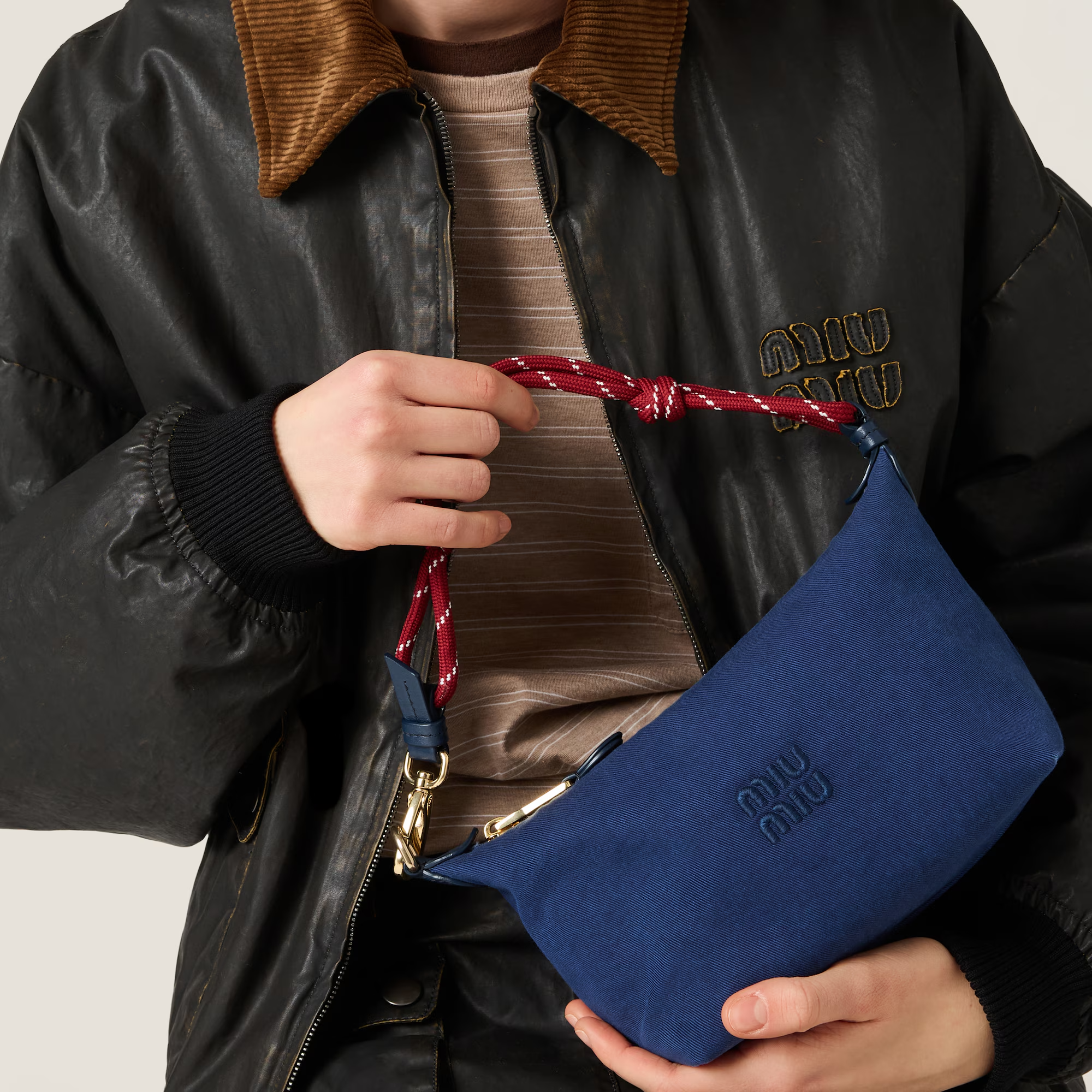  Túi Nữ Miu Miu Spirit Gabardine Pouch 'Indigo' 