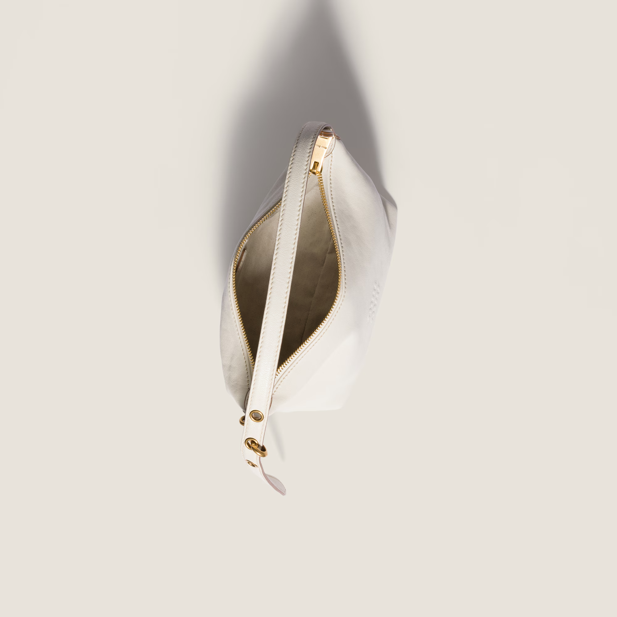  Túi Nữ Miu Miu Spirit Nappa Pouch 'Chalk White' 