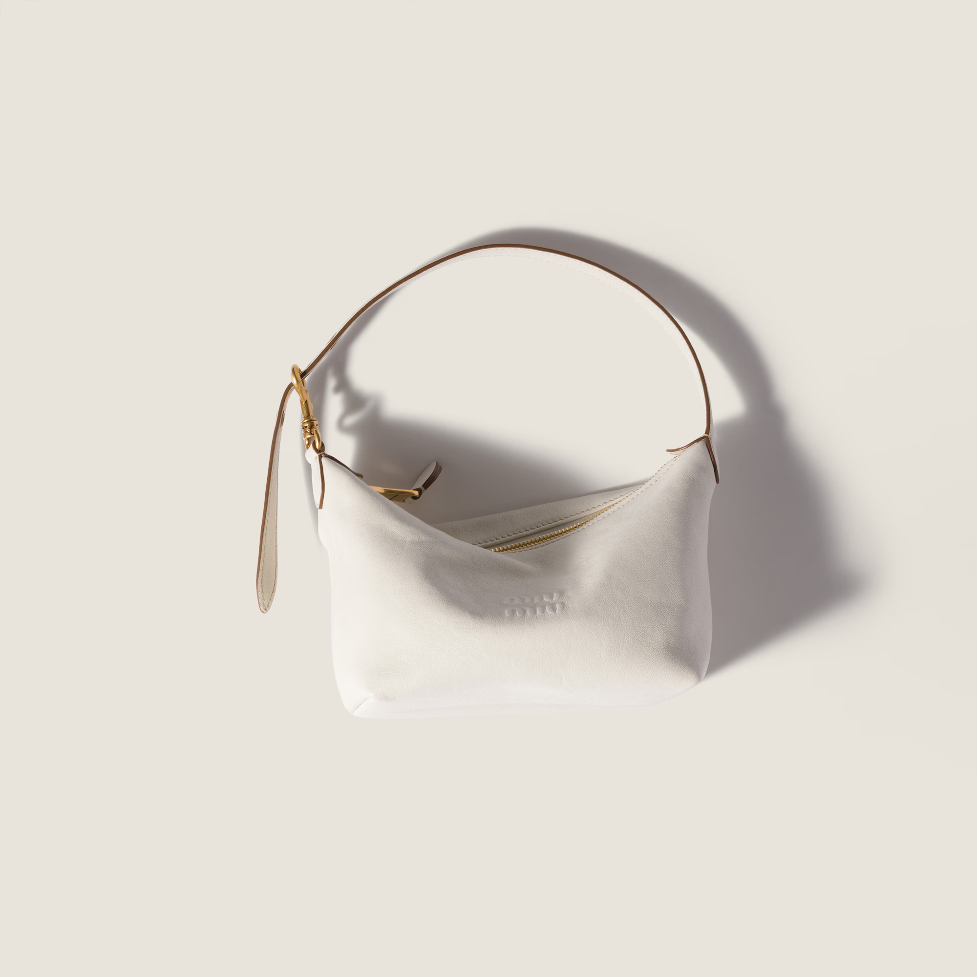  Túi Nữ Miu Miu Spirit Nappa Pouch 'Chalk White' 