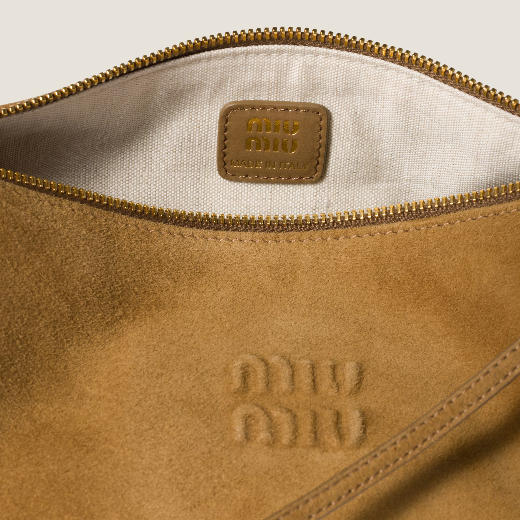  Túi Nữ Miu Miu Suede Pouch 'Olive Green' 