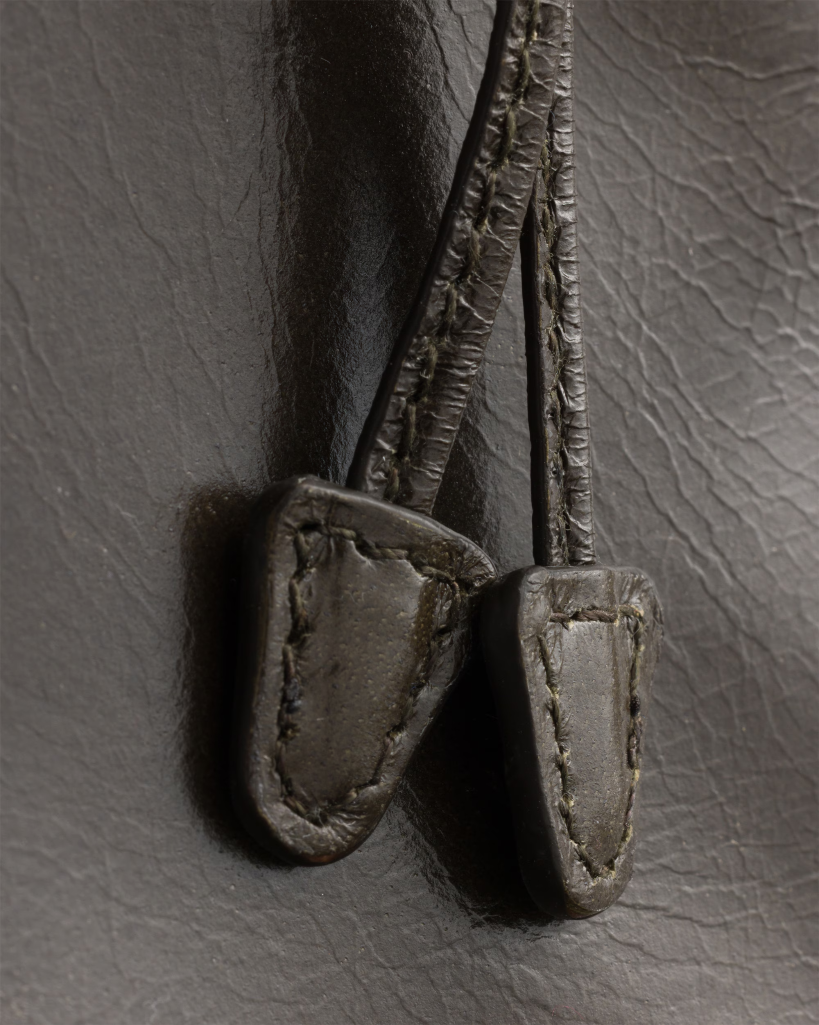  Túi Nữ Prada Leather Pouch 'Forest' 