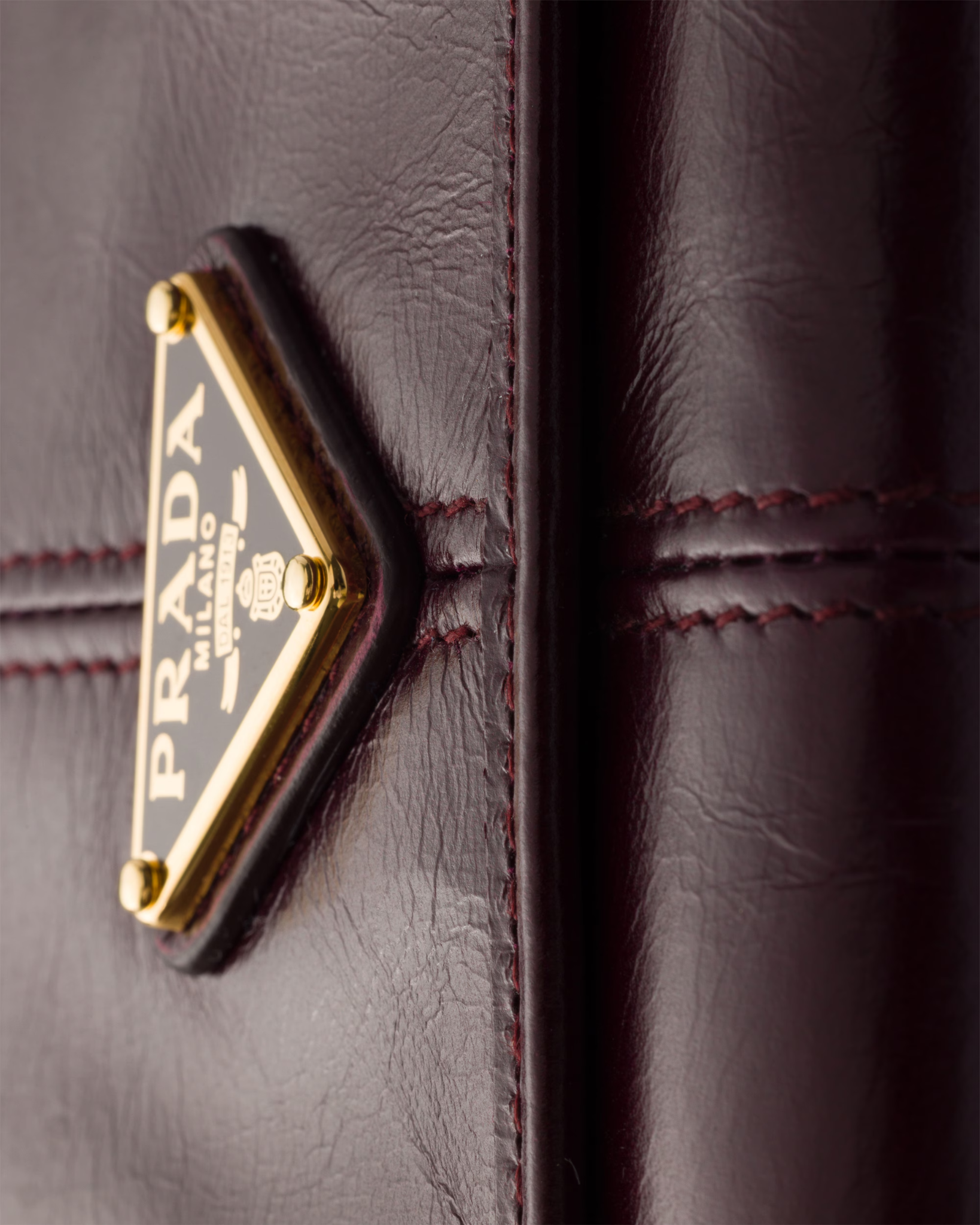  Túi Nữ Prada Wallet With Shoulder Strap 'Burgundy' 