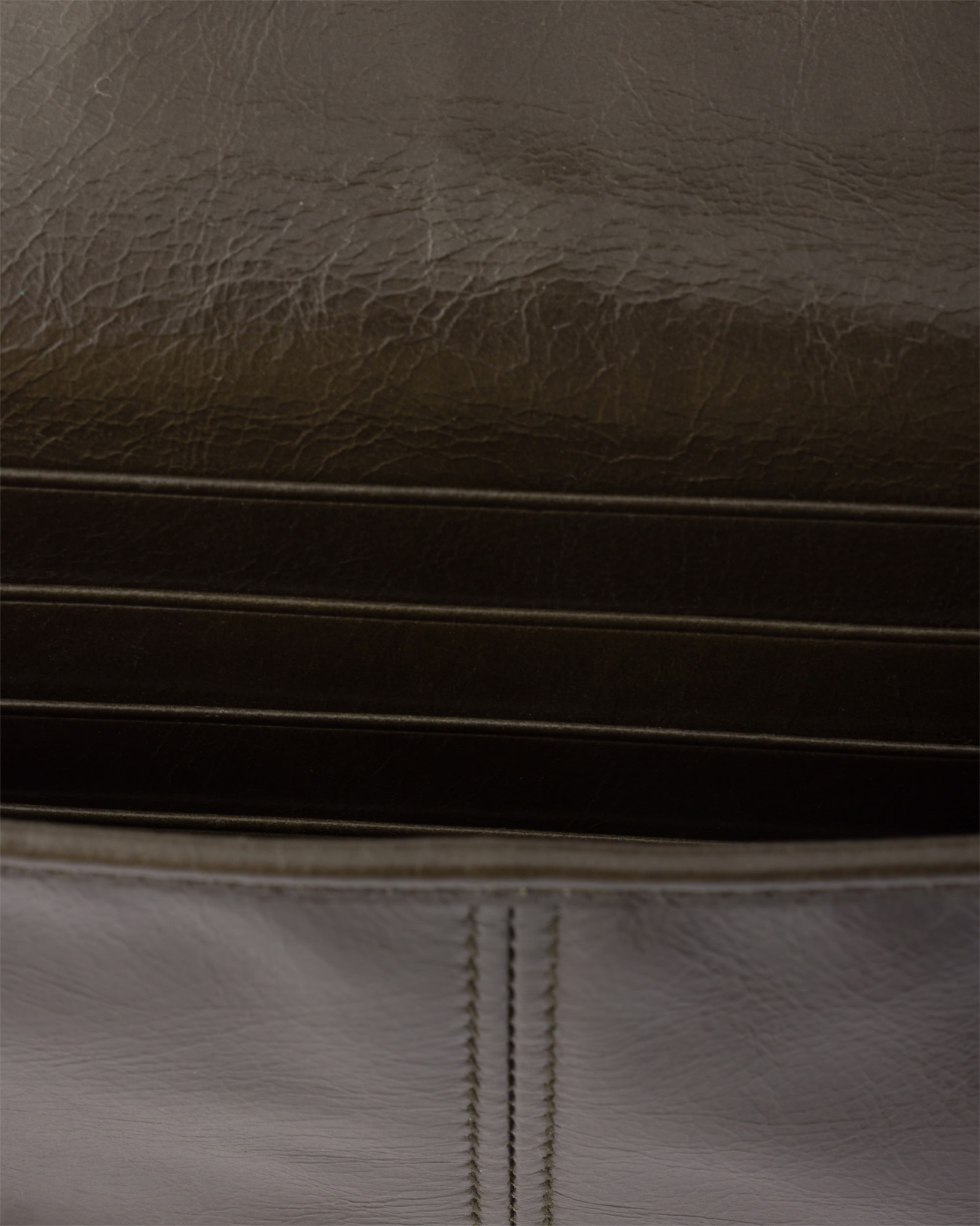  Túi Nữ Prada Wallet With Shoulder Strap 'Forest' 