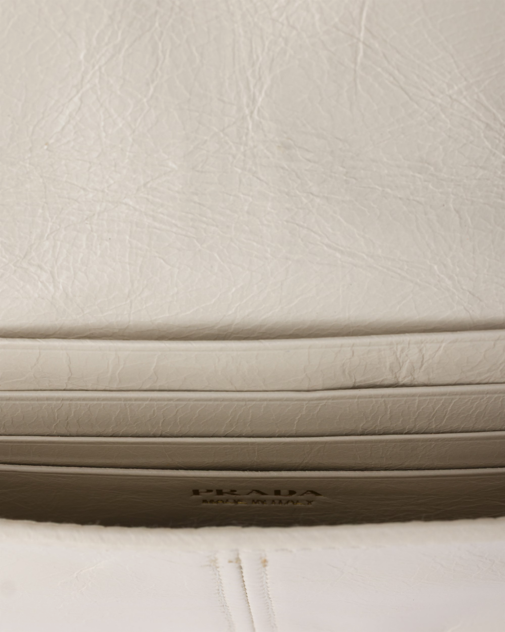  Túi Nữ Prada Wallet With Shoulder Strap 'White' 