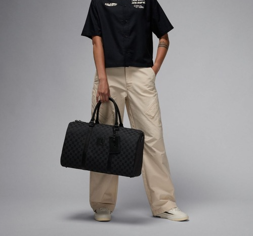  Túi Nike Jordan Monogram Duffle Bag ‘Black’ 