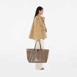  Túi Nữ Burberry Large Highlands Tote 'Sand' 
