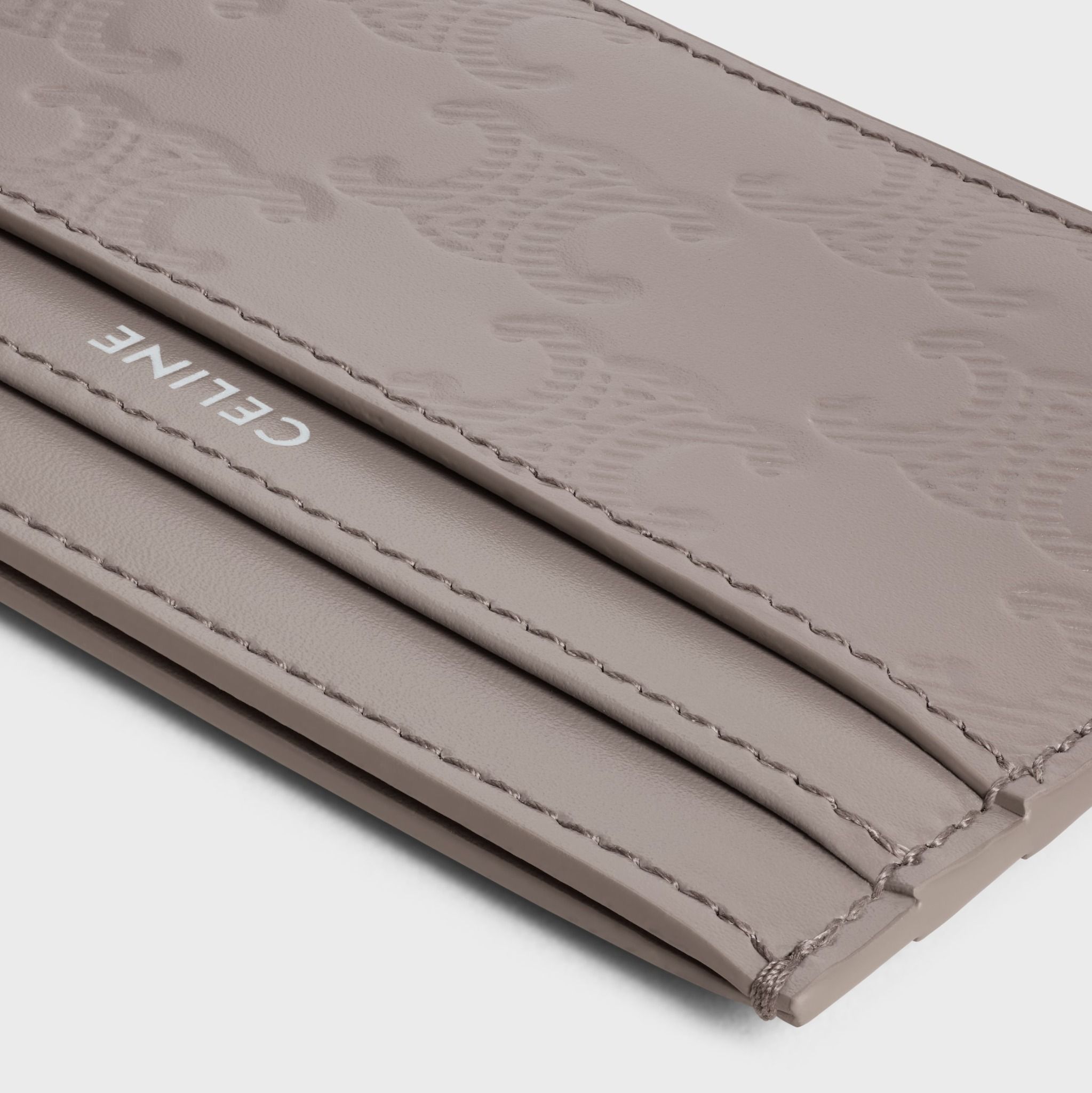  Ví Celine Medium Card Holder 'Pebble' 