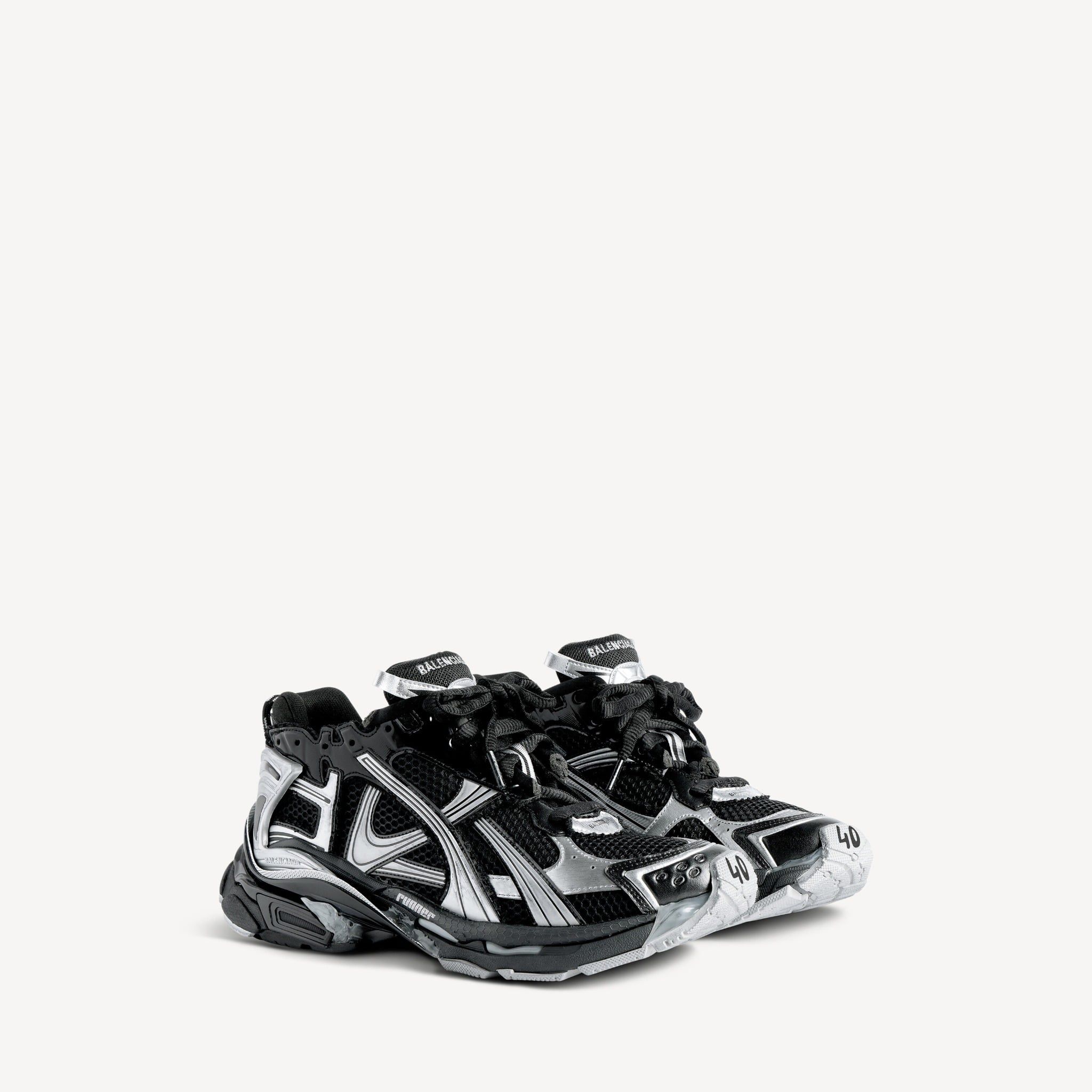  Giày Nam Balenciaga Runner Sneaker 'Black' 