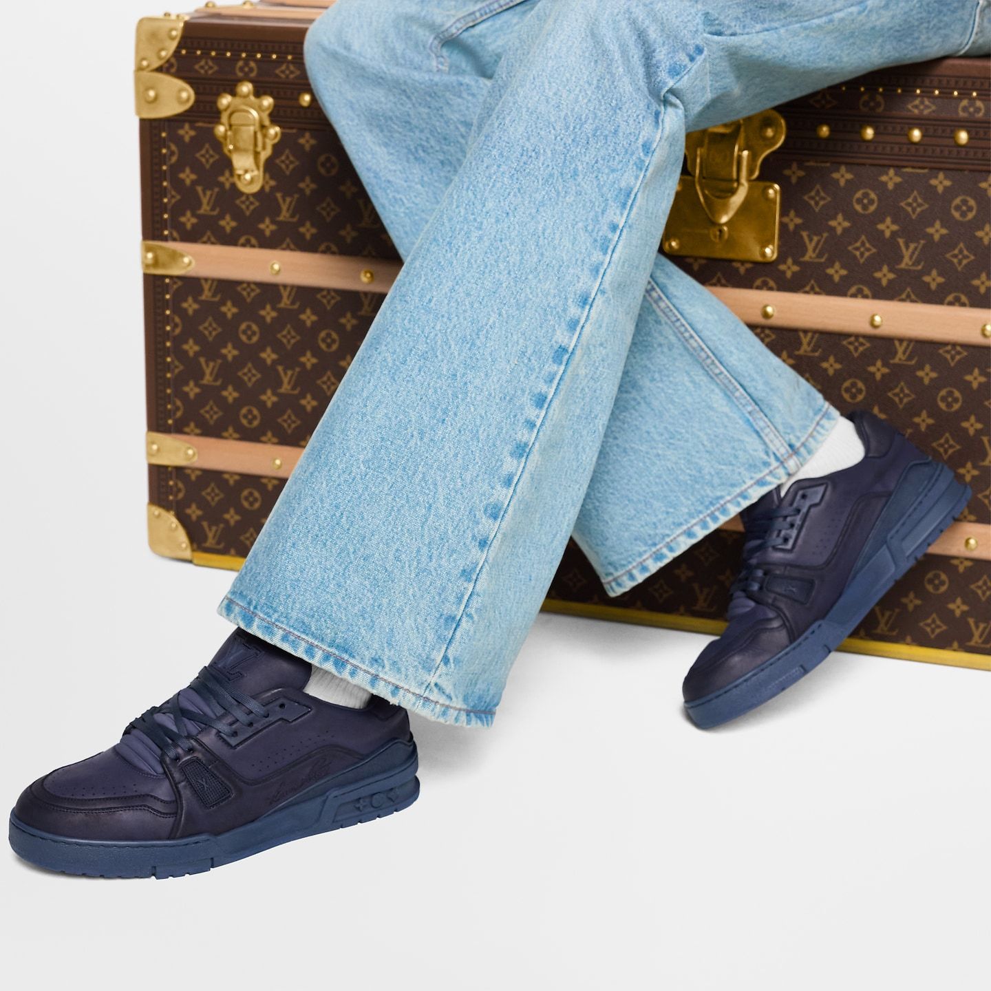  Giày Nam Louis Vuitton LV Distressed Trainers 'Blue' 