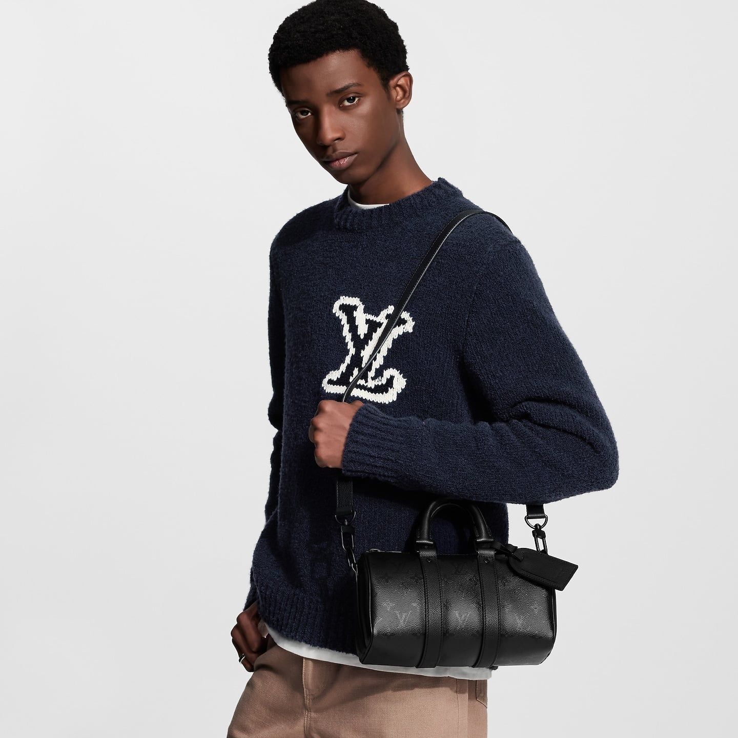  Túi Louis Vuitton Keepall Bandoulière 25 Bag 'Black' 