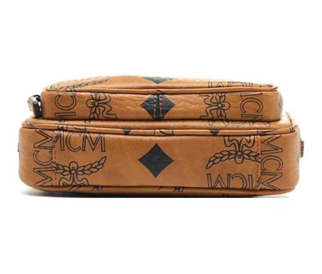  Túi MCM Mini Aren Wristlet in Maxi 'Cognac' 